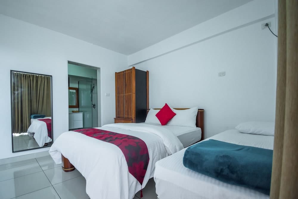 Deluxe Twin Room (Pool View) at Wailoaloa Seascape Hotel