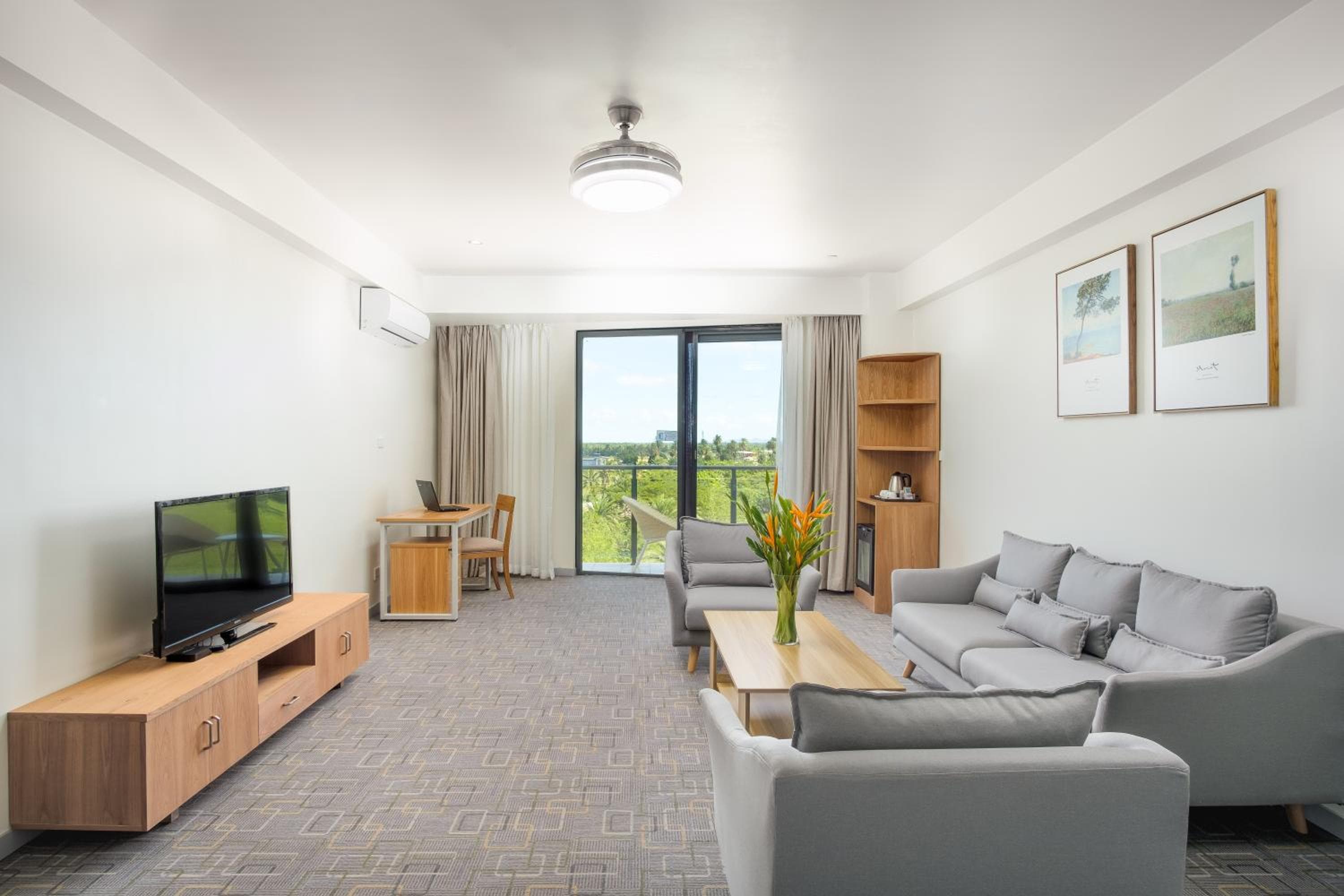 Suite at Nalagi Hotel