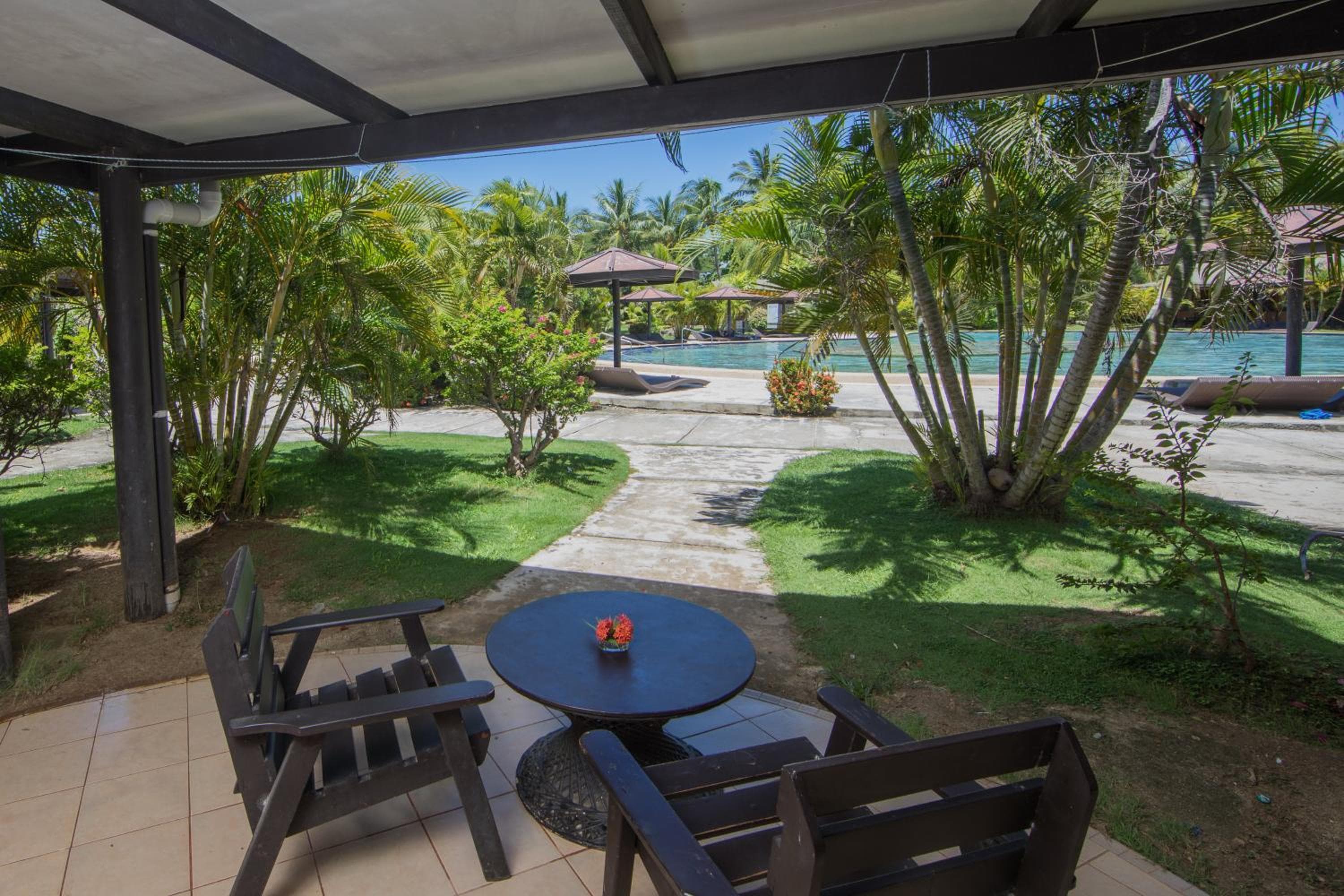 Poolside Room at Plantation Island Resort