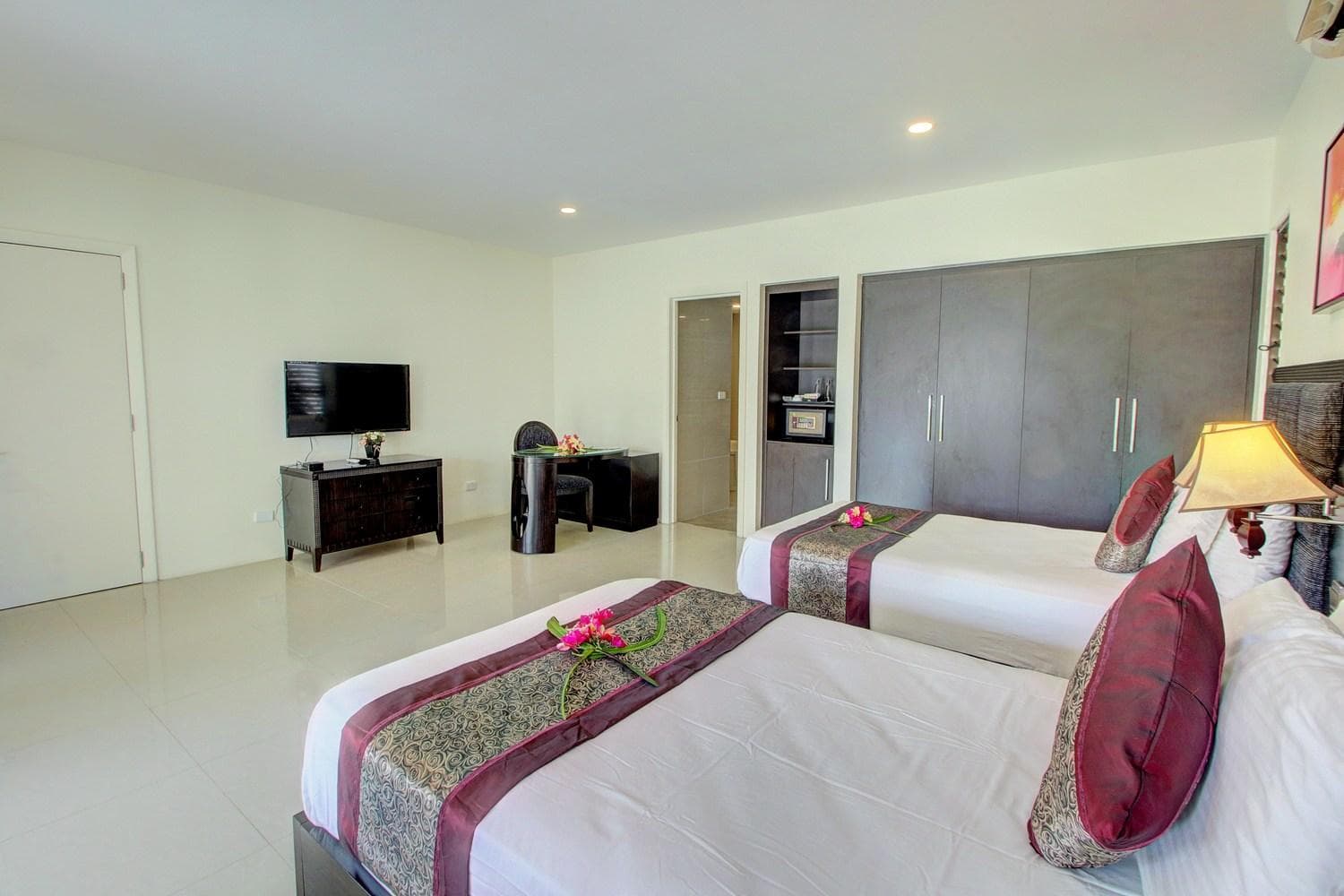 Double Room with Garden View at Nila Beach Resort