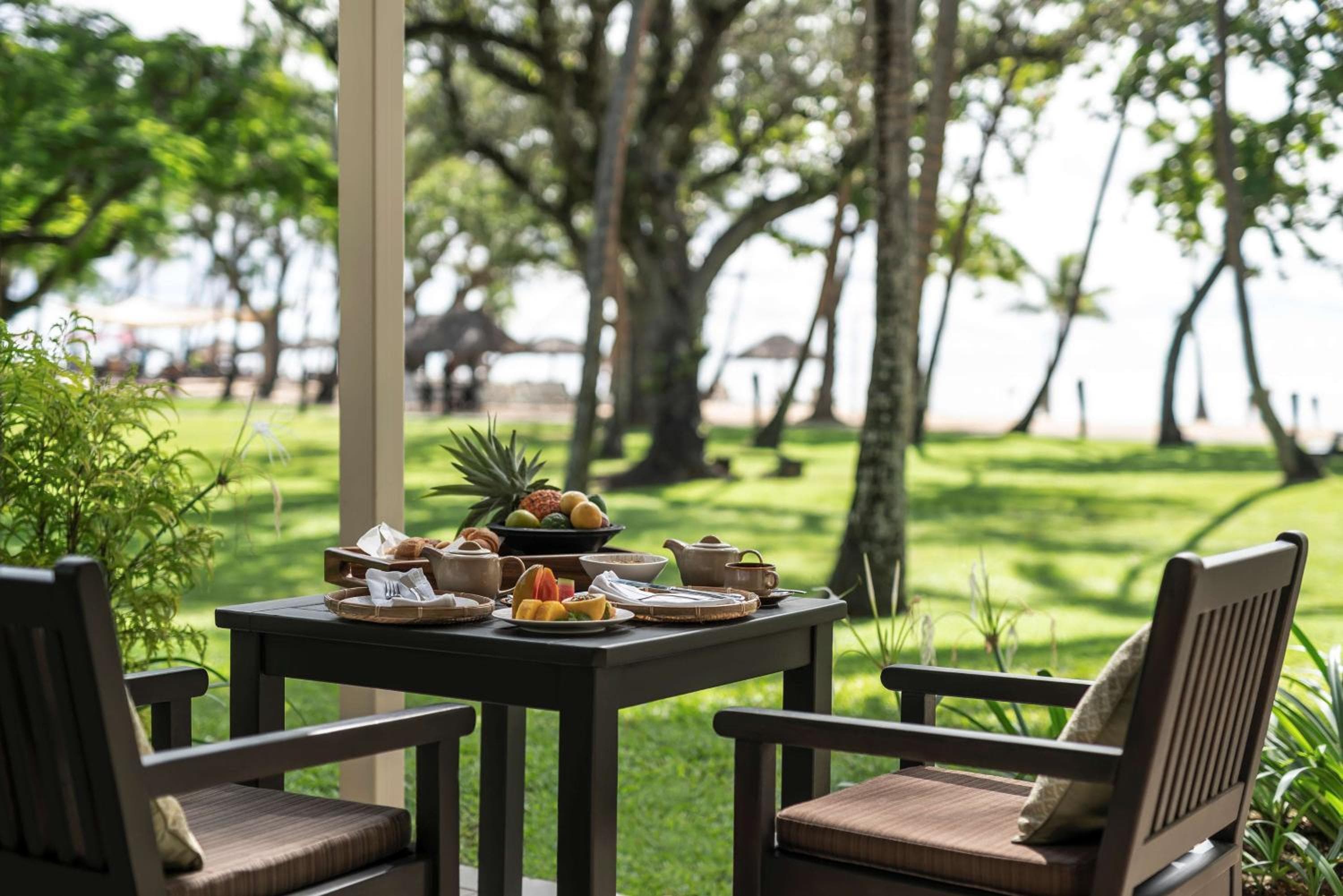 Ocean Grand Deluxe King Room at Shangri-La Yanuca Island, Fiji