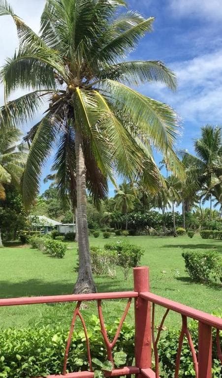 Bungalow with Sea View at Nabua Lodge