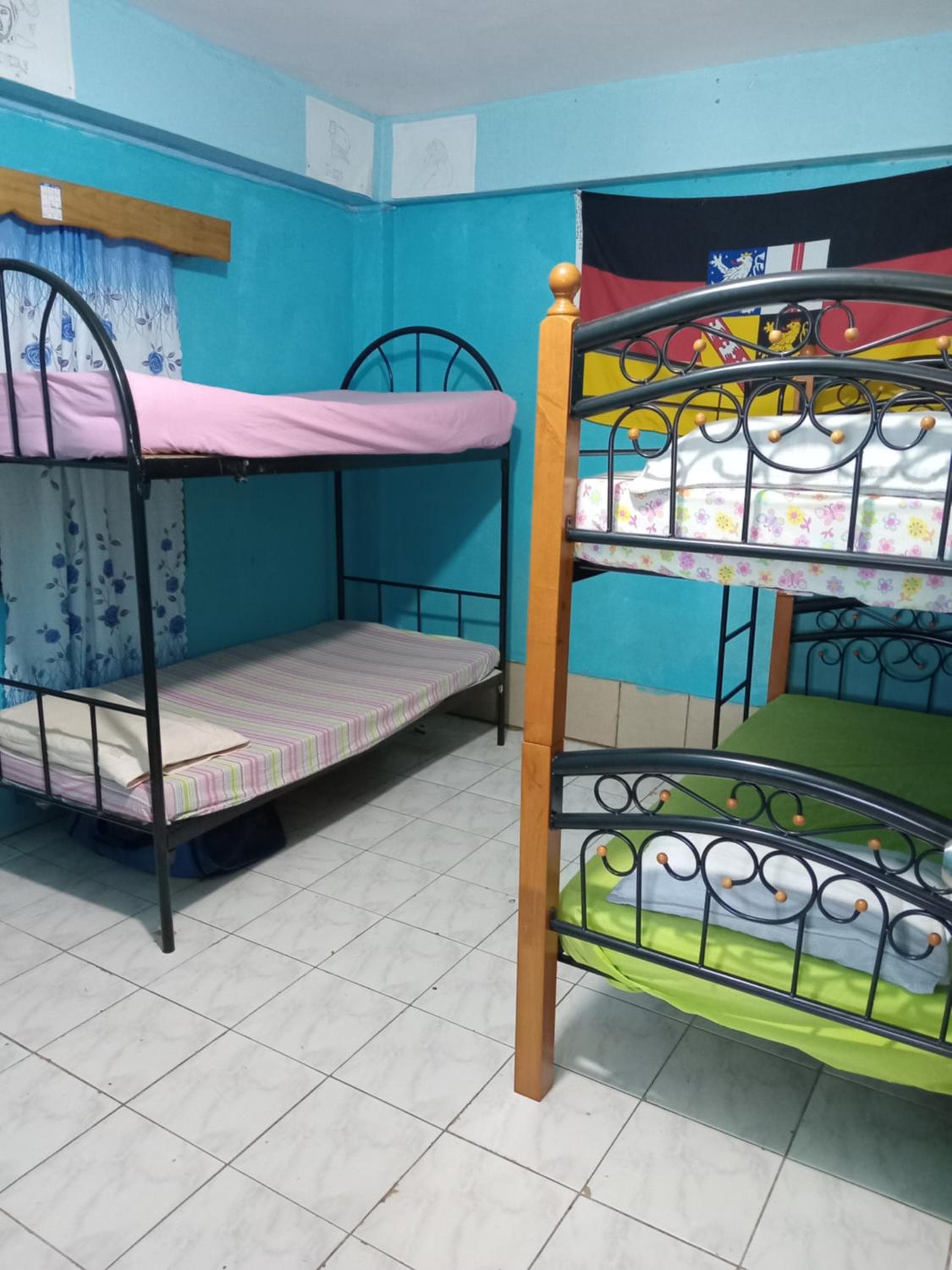 Bed in 4-Bed Mixed Dormitory Room at Save's Homestay