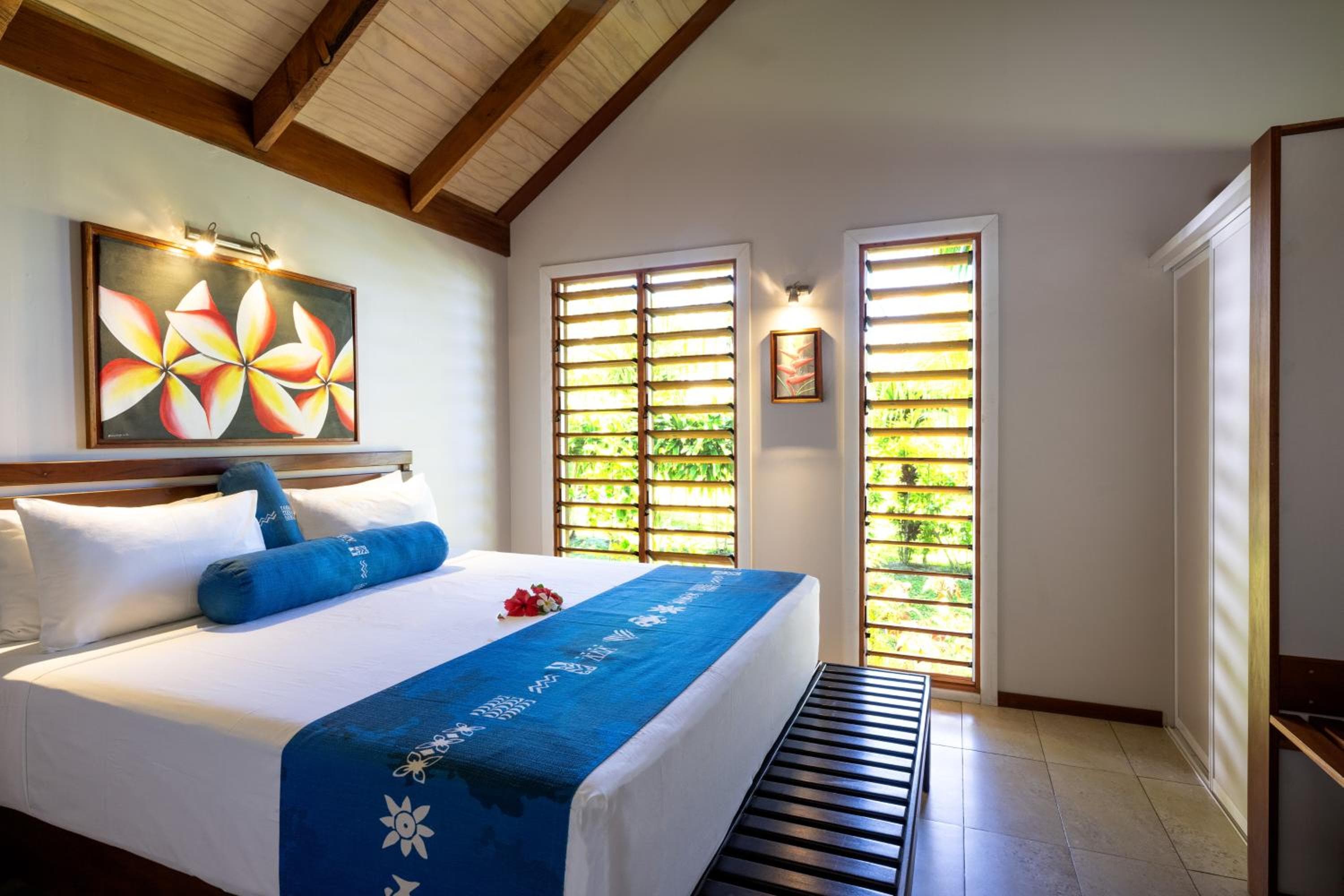 Deluxe One-Bedroom Villa at Oarsman's Bay Lodge