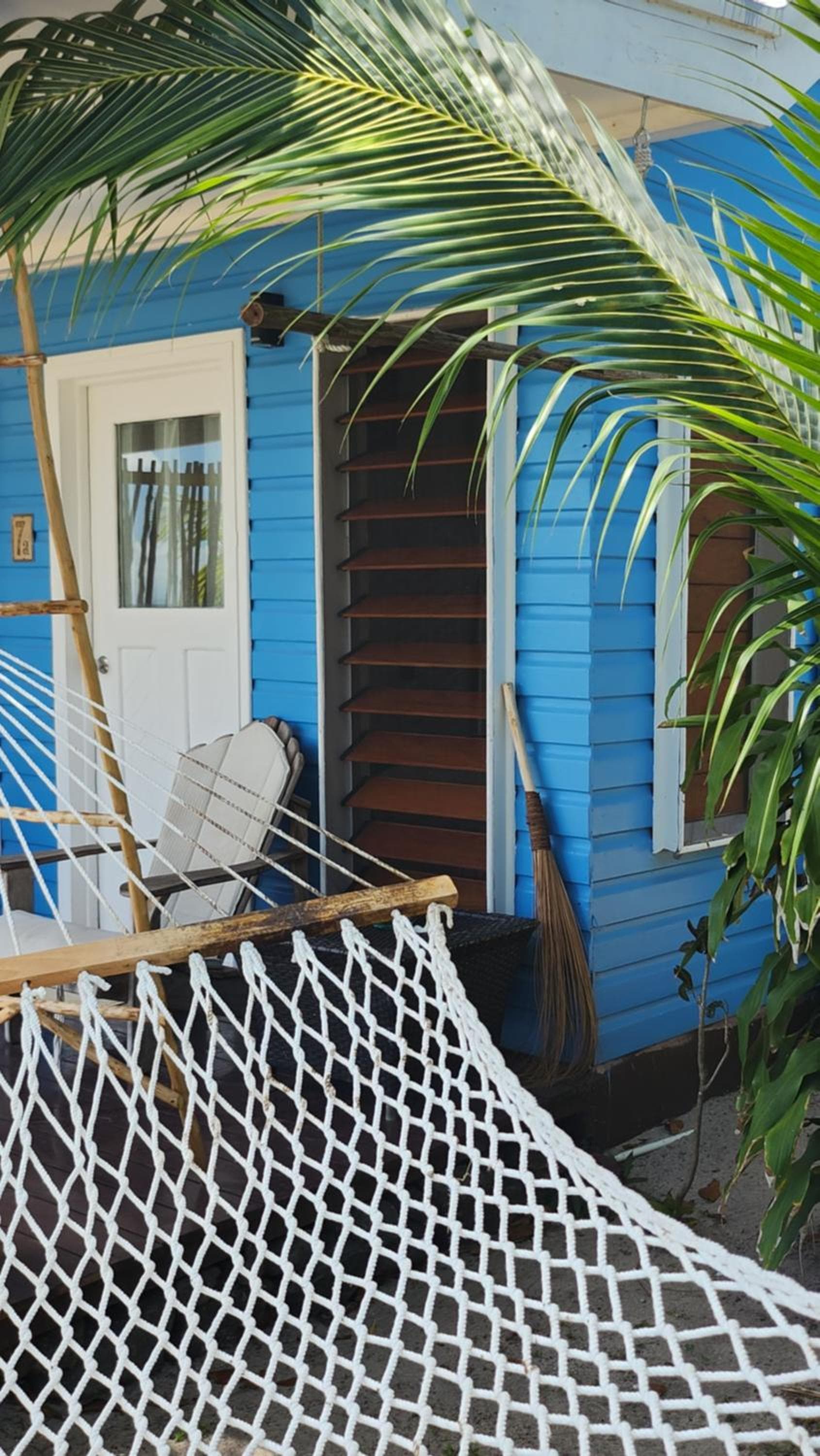 Beachfront Studio Rooms at Oarsman's Bay Lodge
