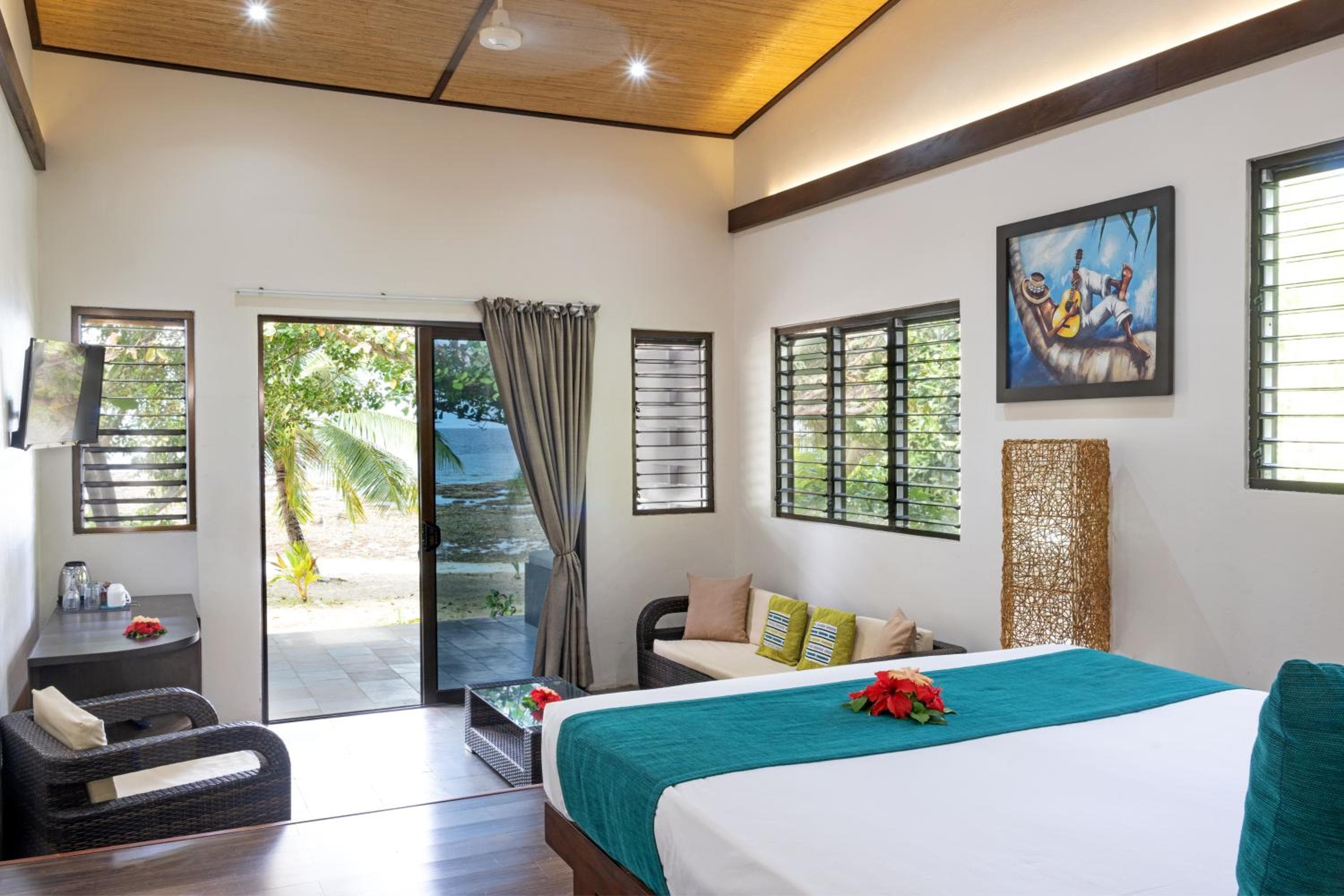 Villa - Beach Front at Mantaray Island Resort