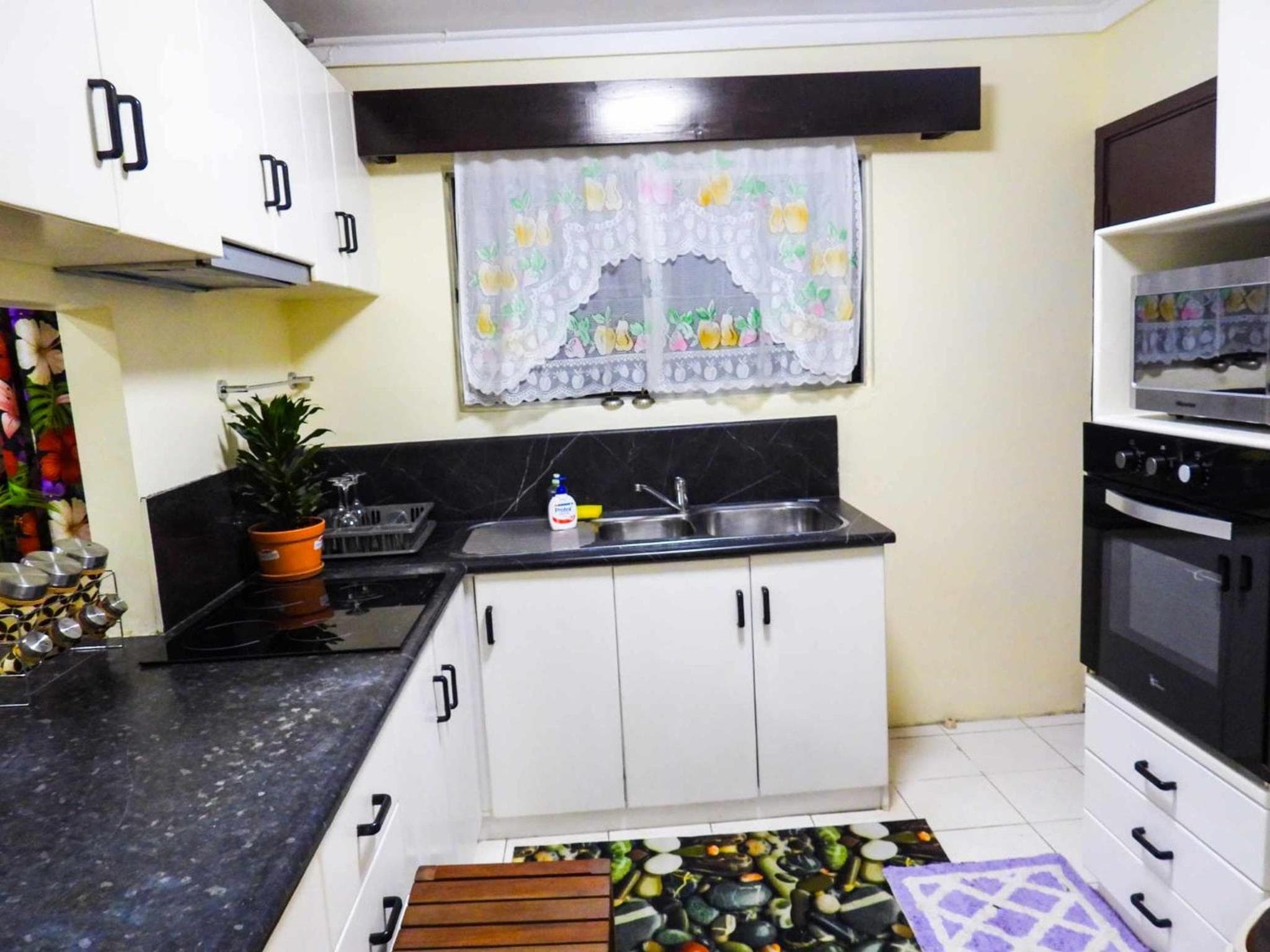Two-Bedroom House at Yaubula Accommodation 2