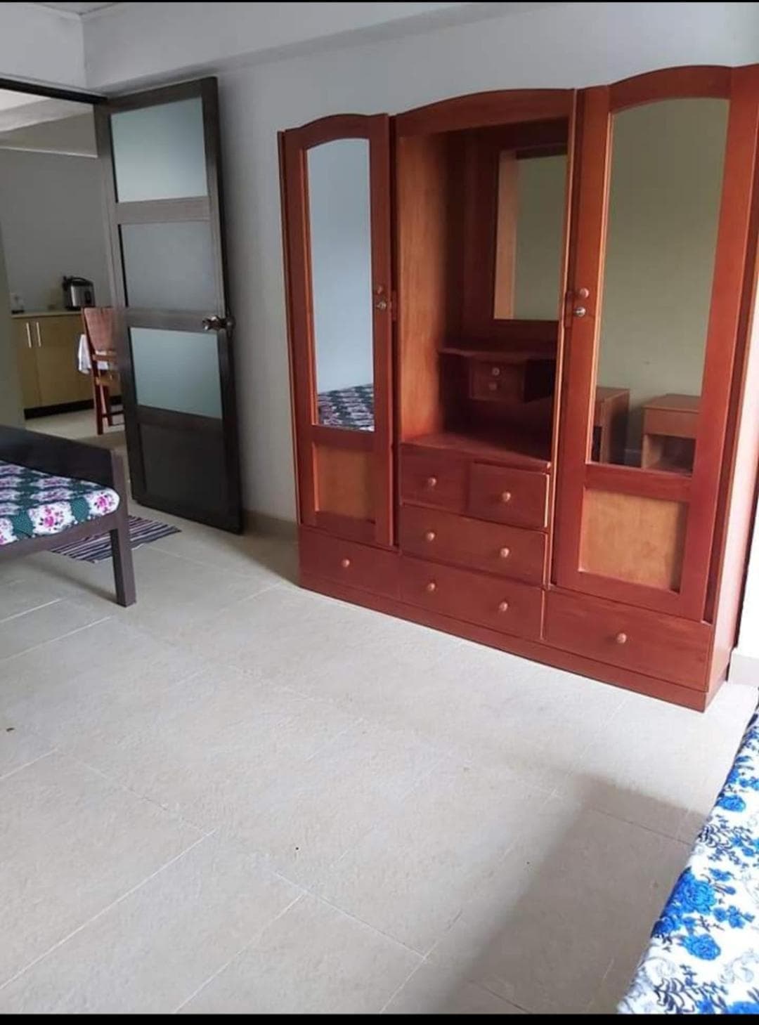 Twin Room with Bathroom at Barrett Accommodation Budget Rooms