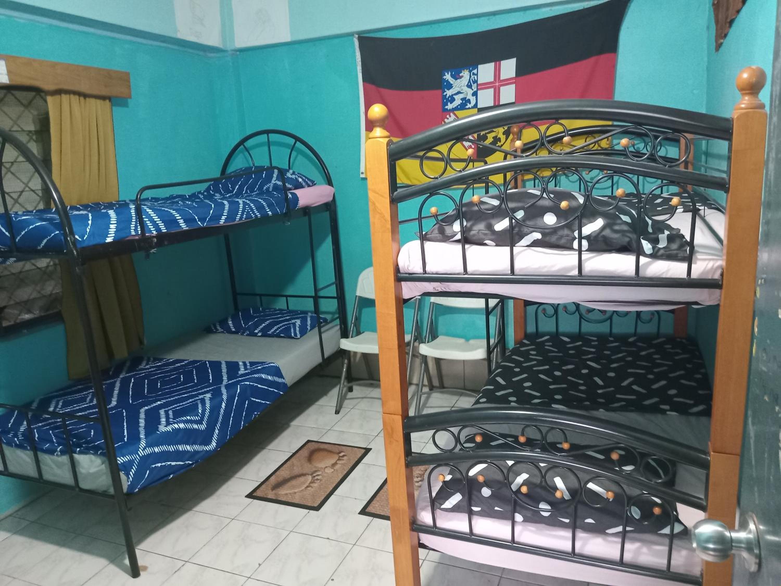 Bed in 4-Bed Mixed Dormitory Room at Save's Homestay