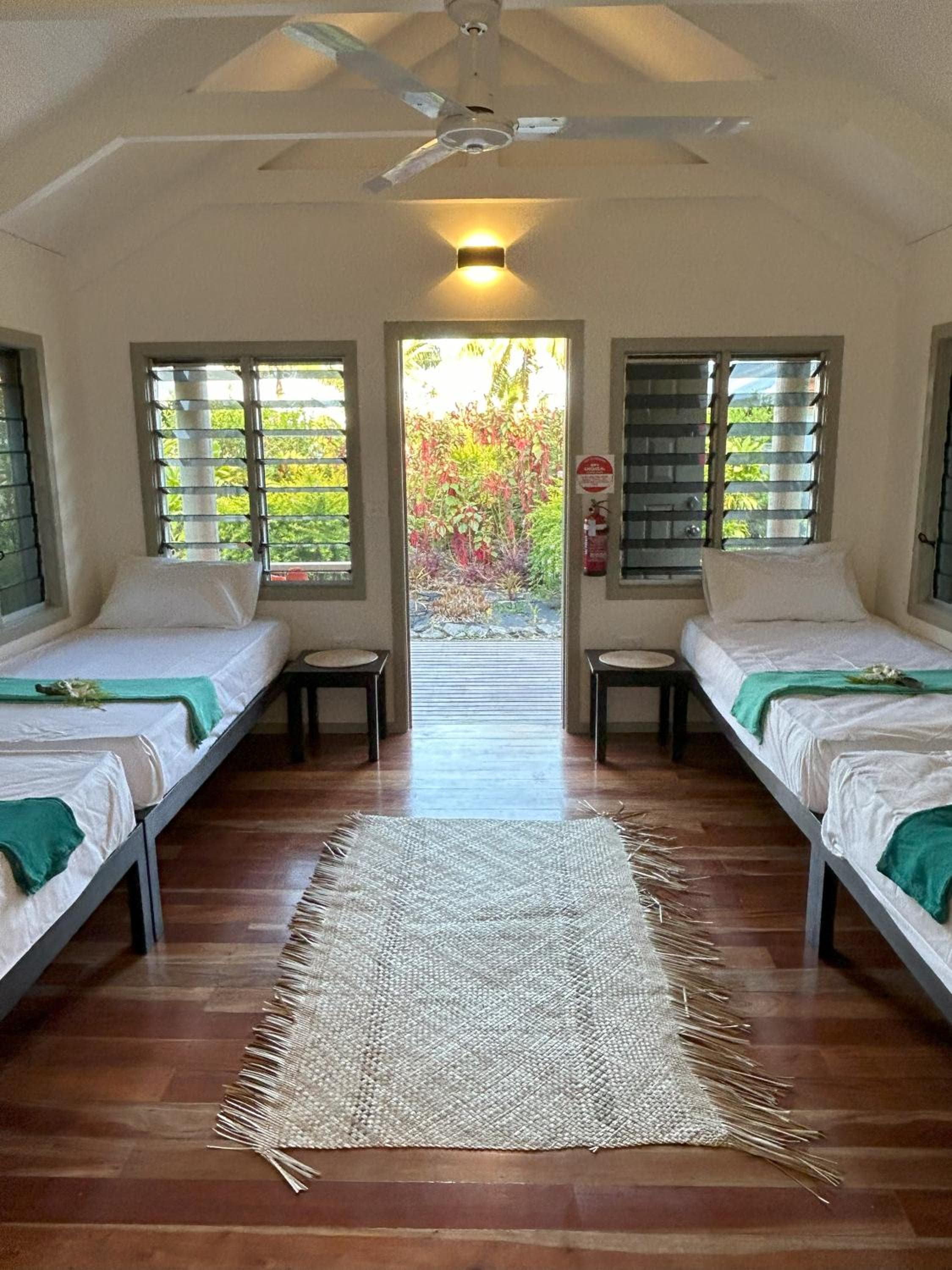 Bed in 4-Bed Mixed Dormitory Room at Mai Sunset Beach Resort