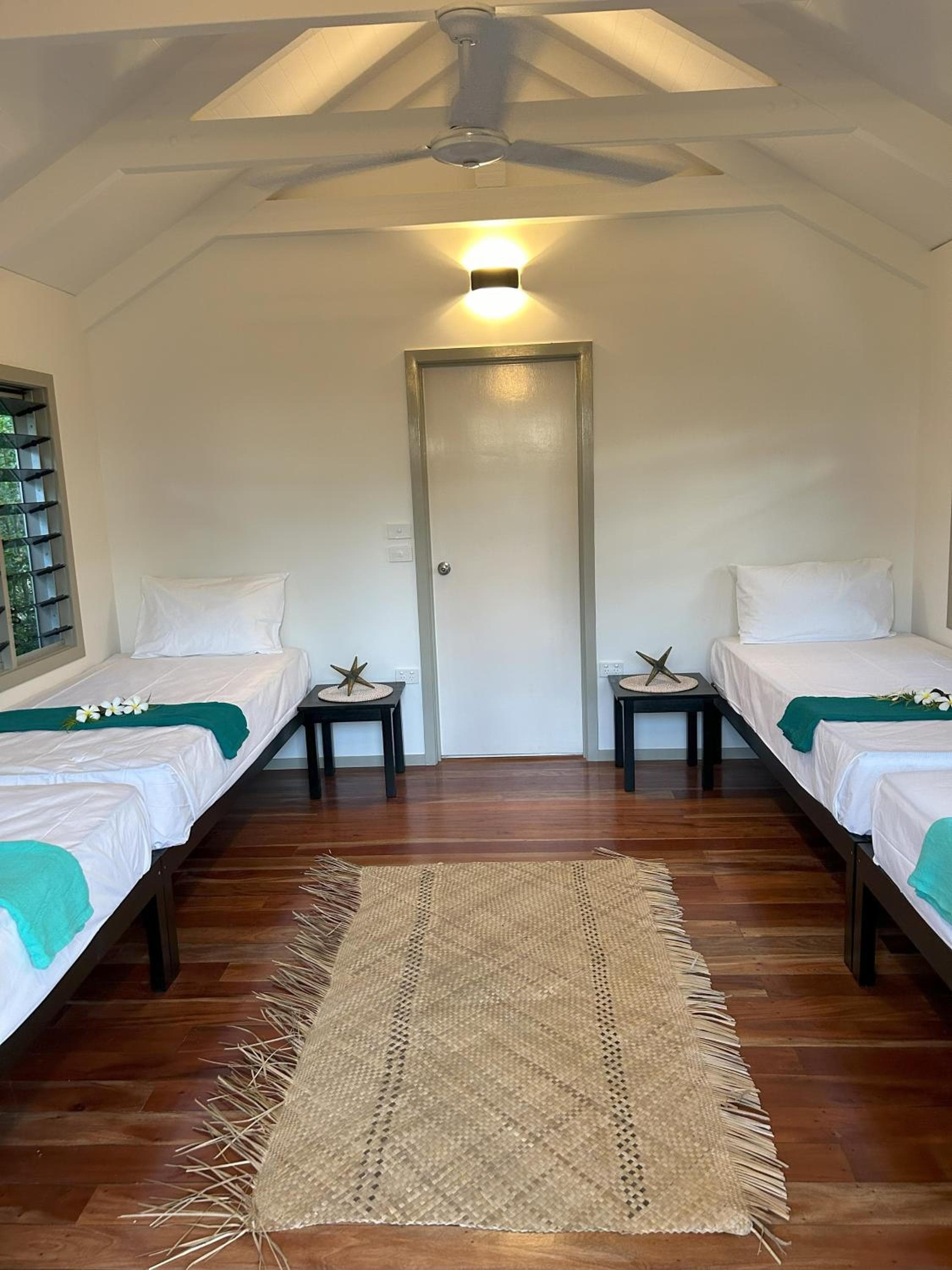 Bed in 4-Bed Female Dormitory Room at Mai Sunset Beach Resort