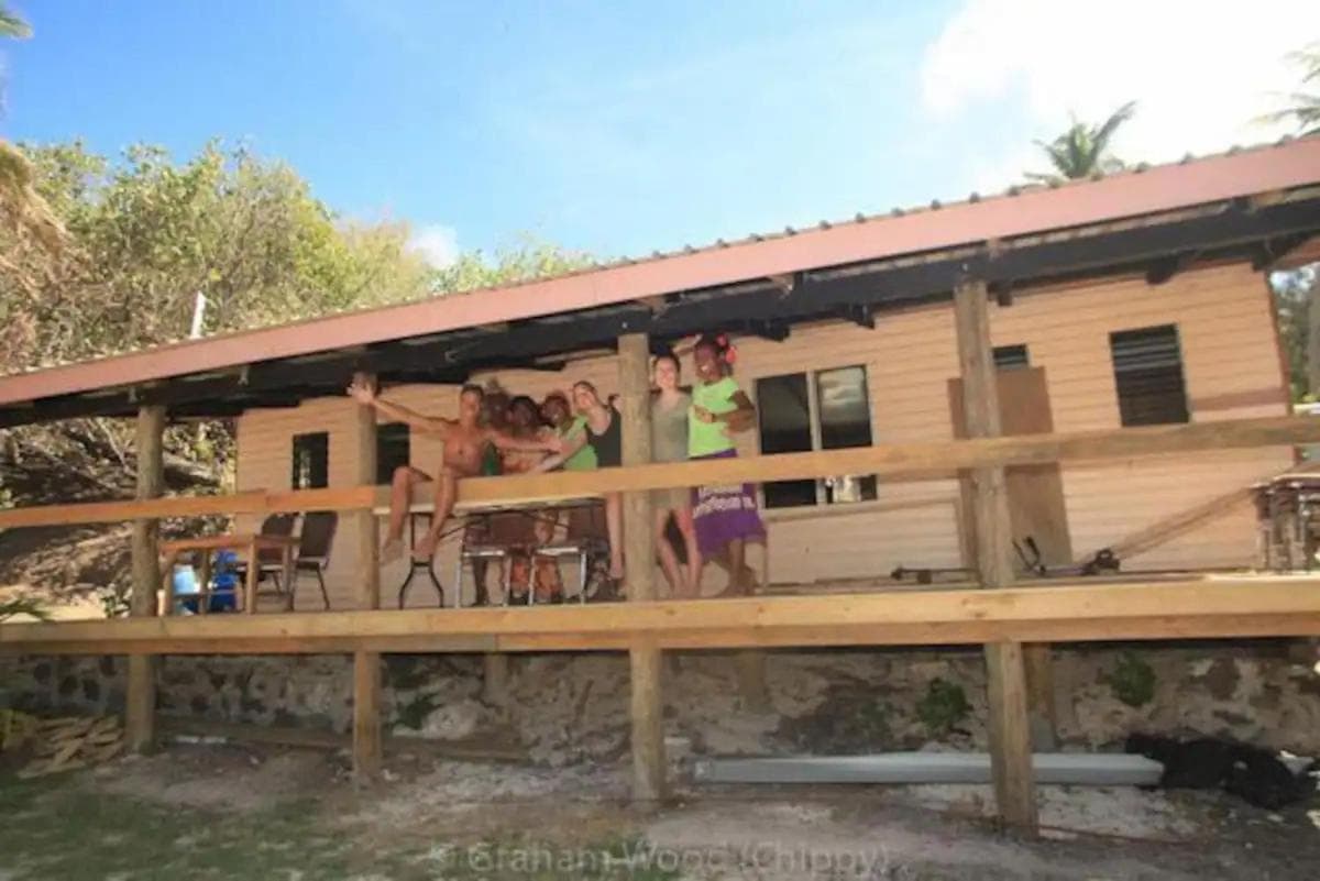 6-Bed Mixed Dormitory Room at Gold Coast Inn