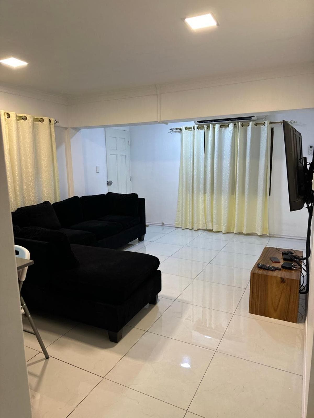 Three-Bedroom Chalet at Home Away Comfort stay