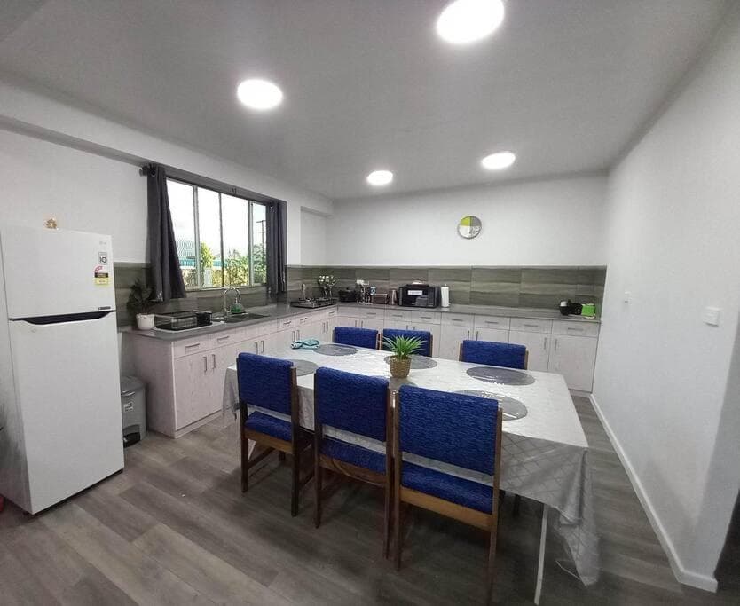 Five-Bedroom House at Drasa Homestay