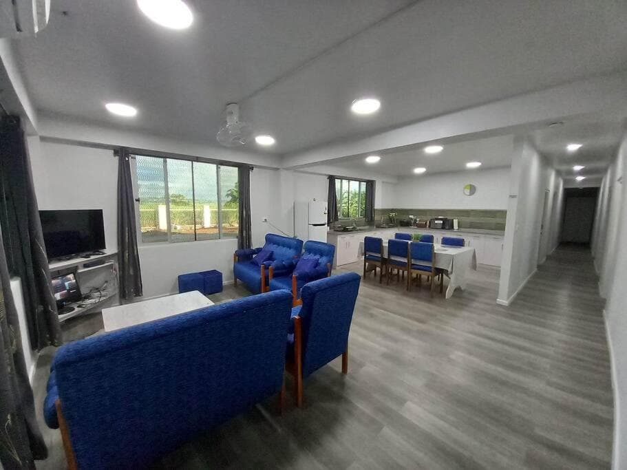 Five-Bedroom House at Drasa Homestay