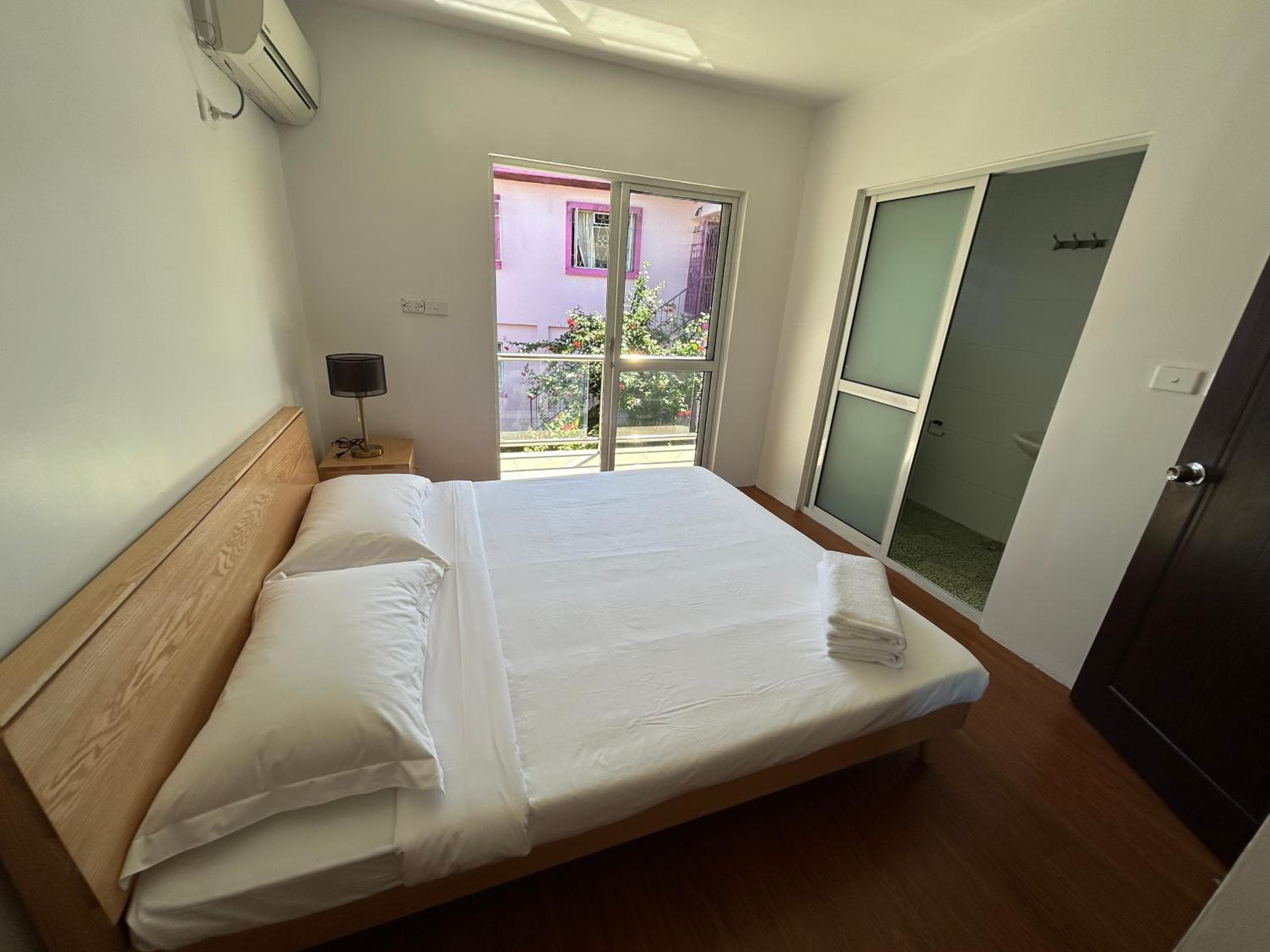 Two-Bedroom Apartment at Easy Apt
