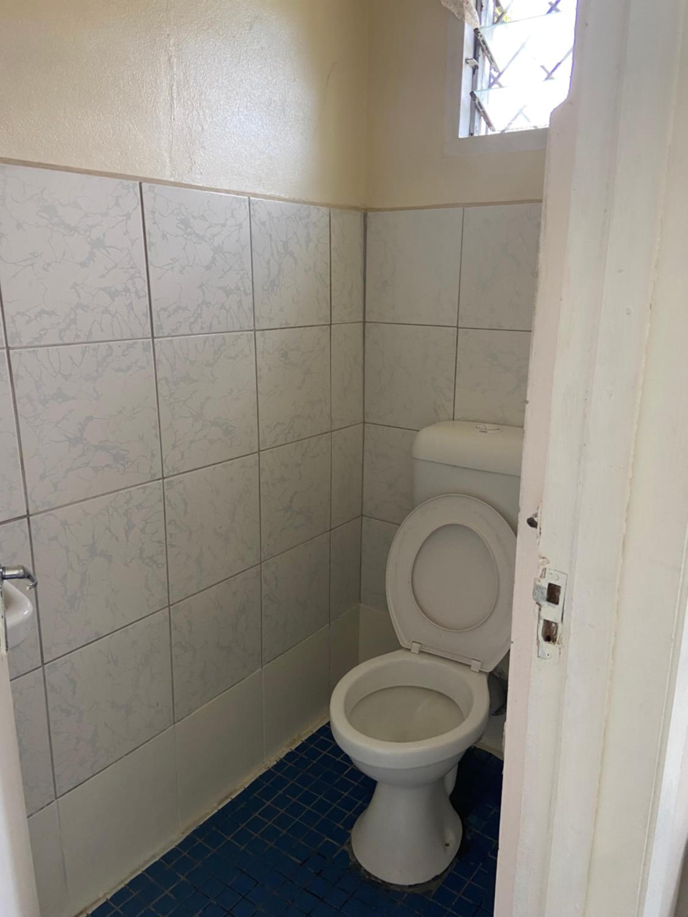One-Bedroom Apartment at Psalm Room