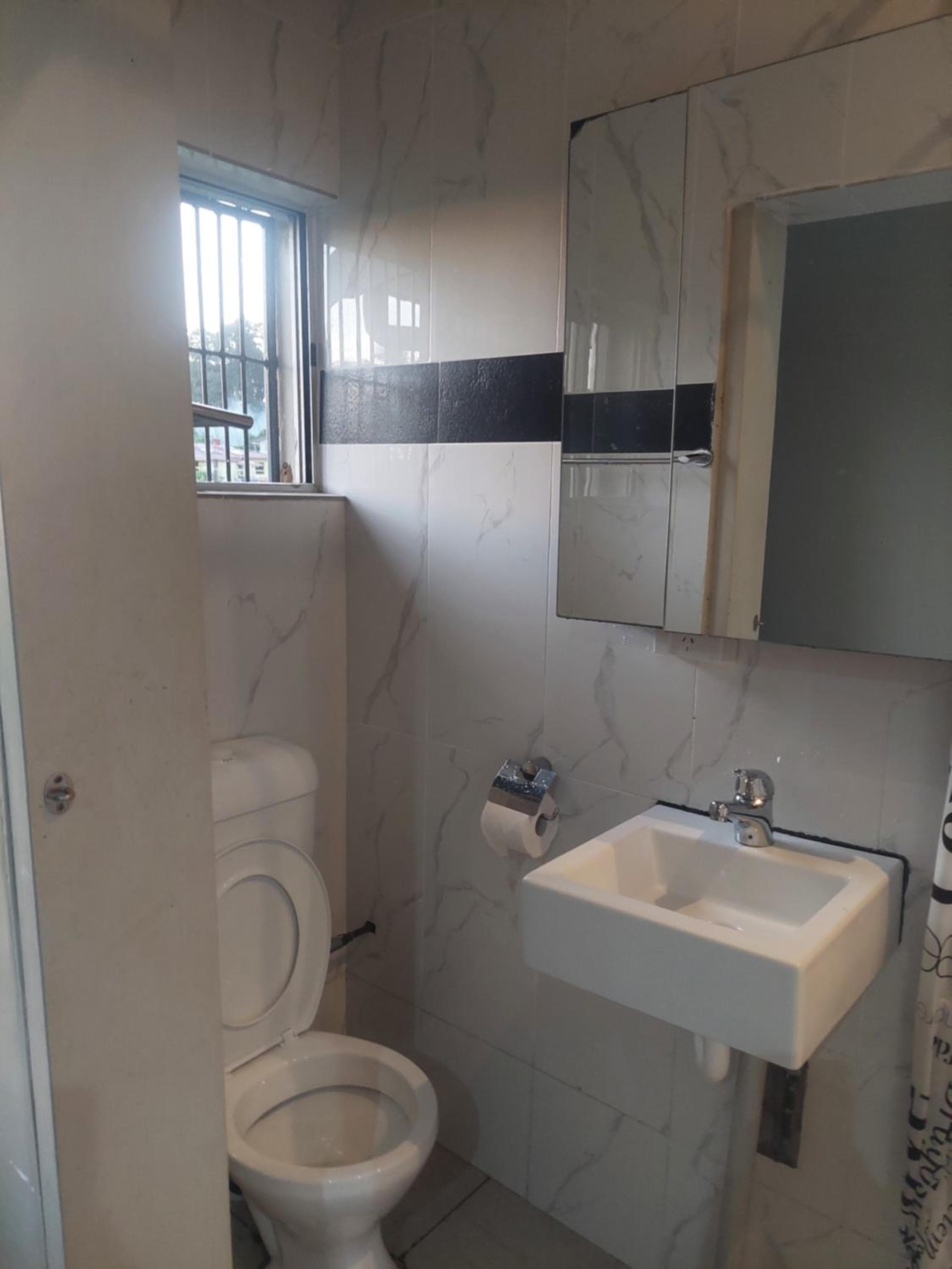 Two-Bedroom Apartment at 2bedroom Deluxee Apartment