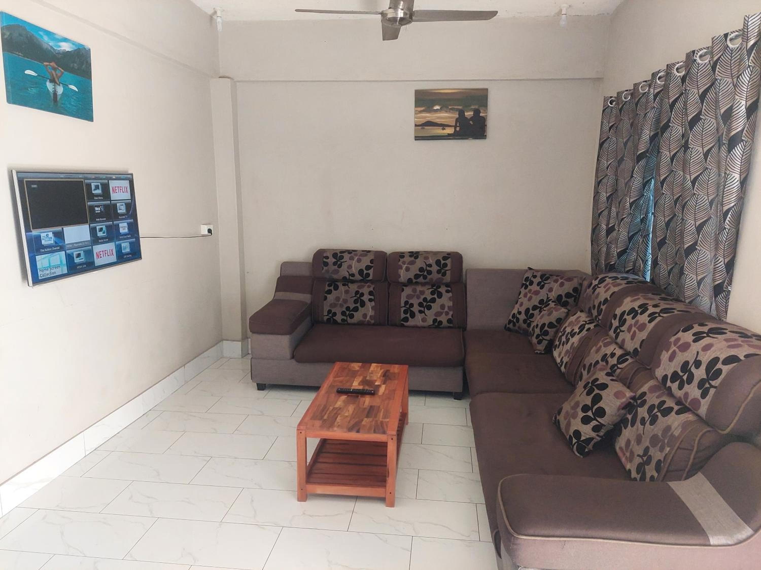 Two-Bedroom Apartment at 2bedroom Deluxee Apartment