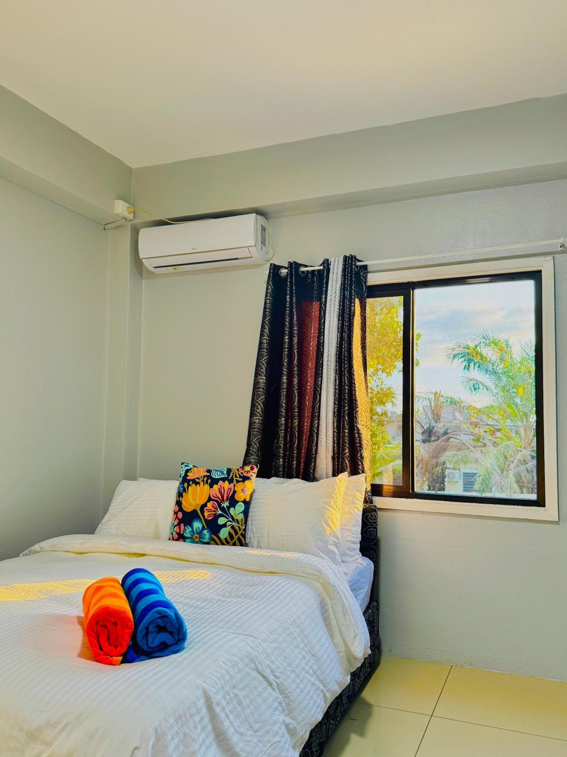 Three-Bedroom Apartment at Urban Loft