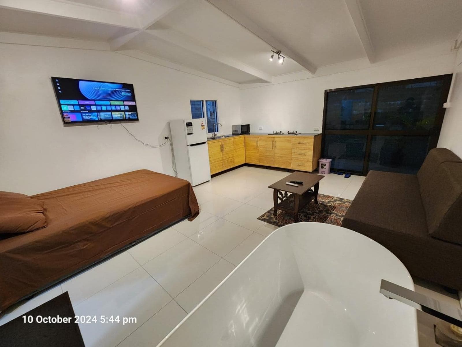 One-Bedroom Apartment at Deluxe Studio Retreat