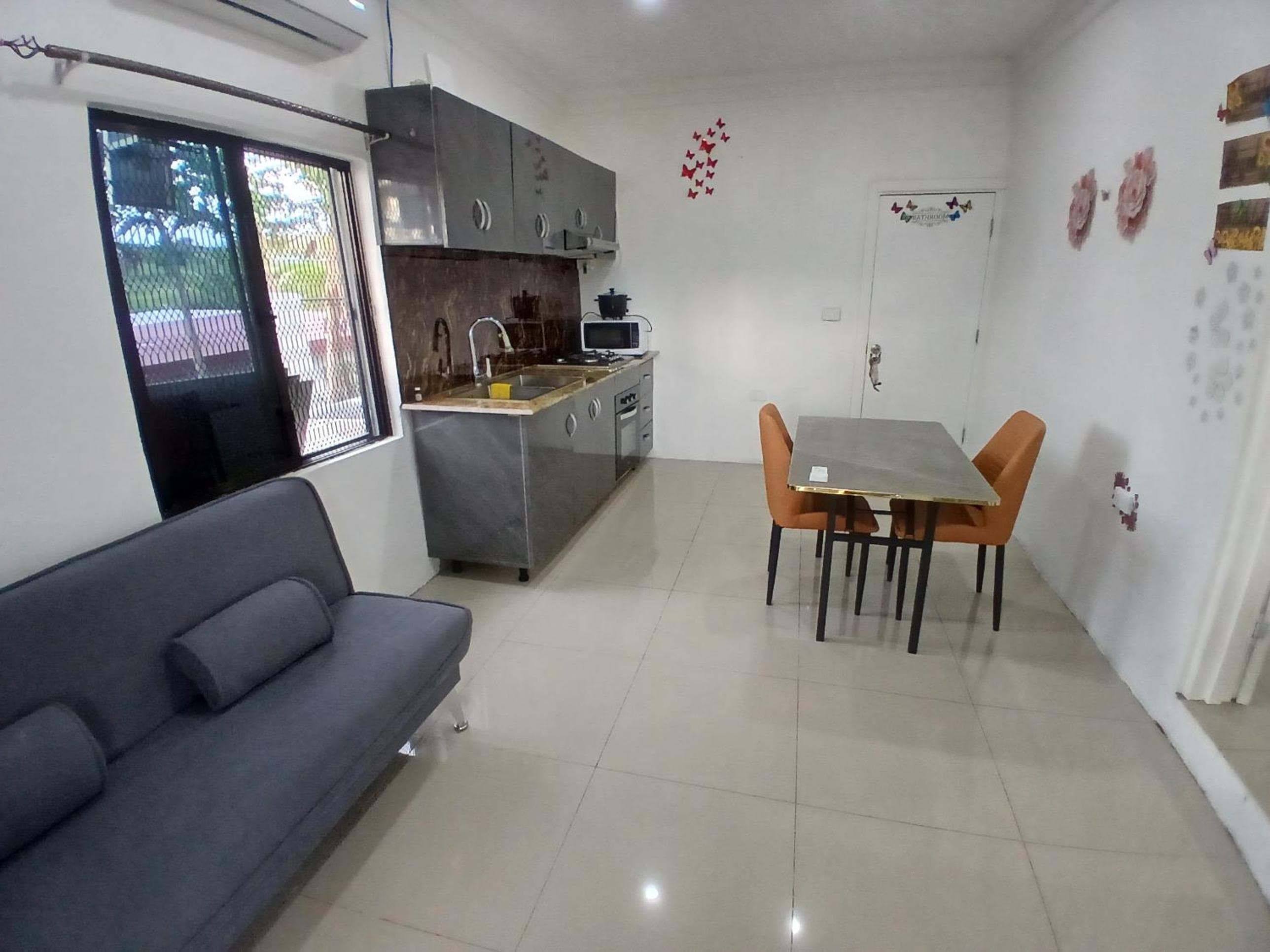 Deluxe Studio at Gounders Apartmemt
