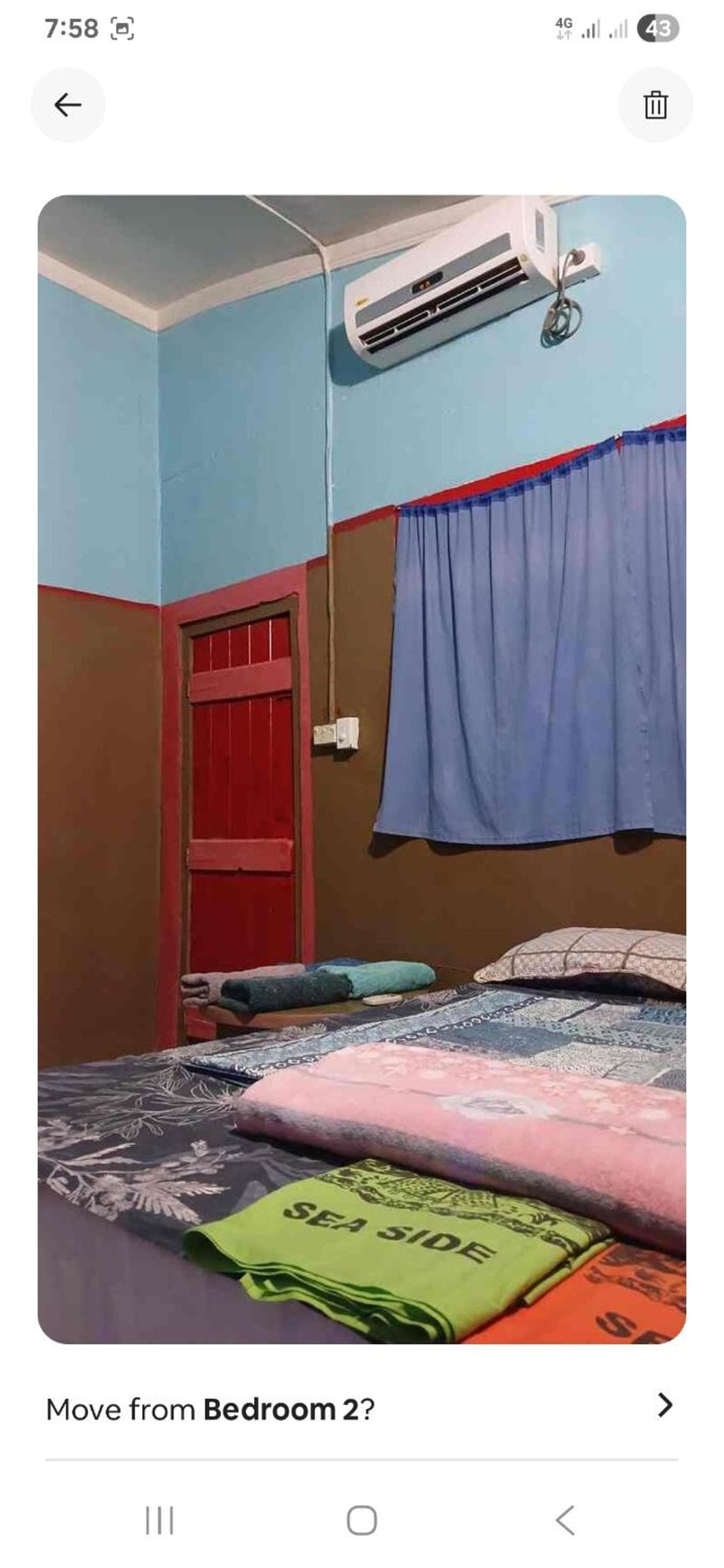 Bed in 8-Bed Mixed Dormitory Room at SeaSide HomeStay and Airport Shuttle