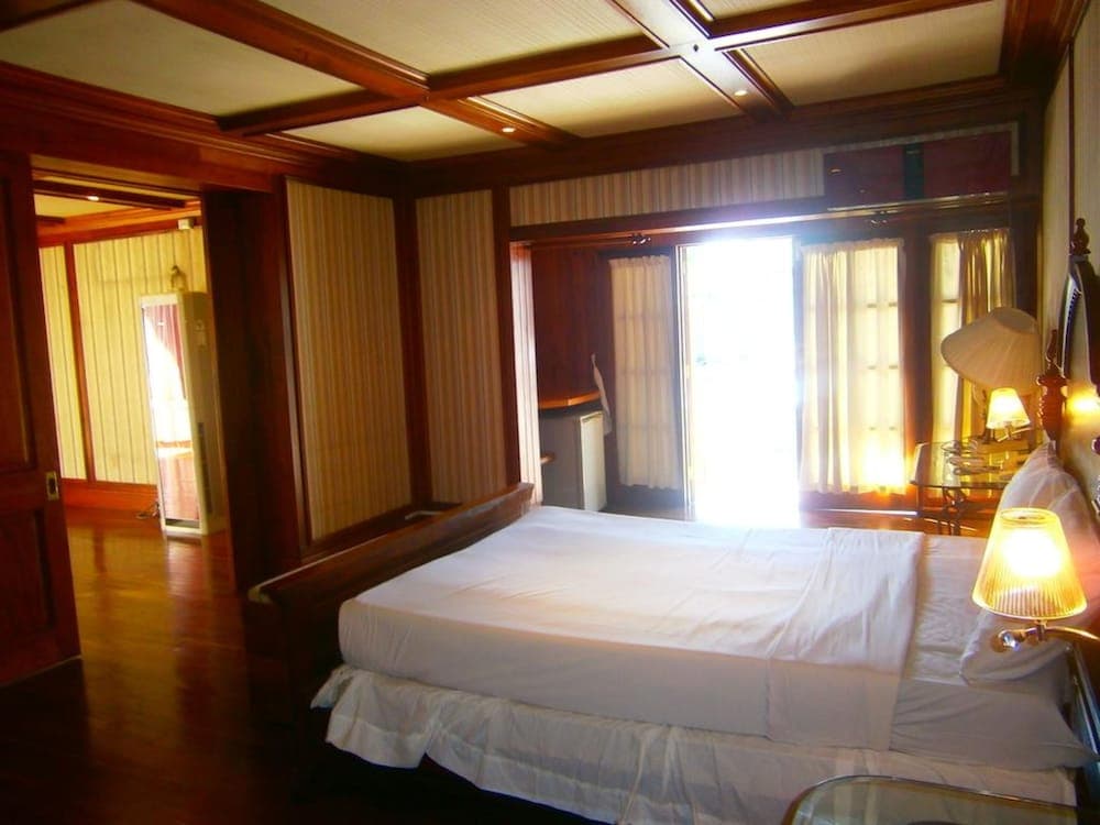 Presidential Suite at Southern Cross Hotel Fiji