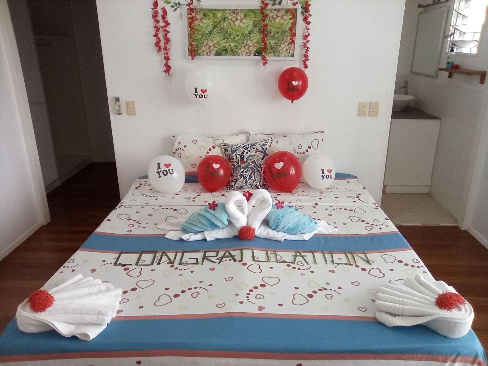 Deluxe Double Room with Shower at The Ideal Bed & Breakfast