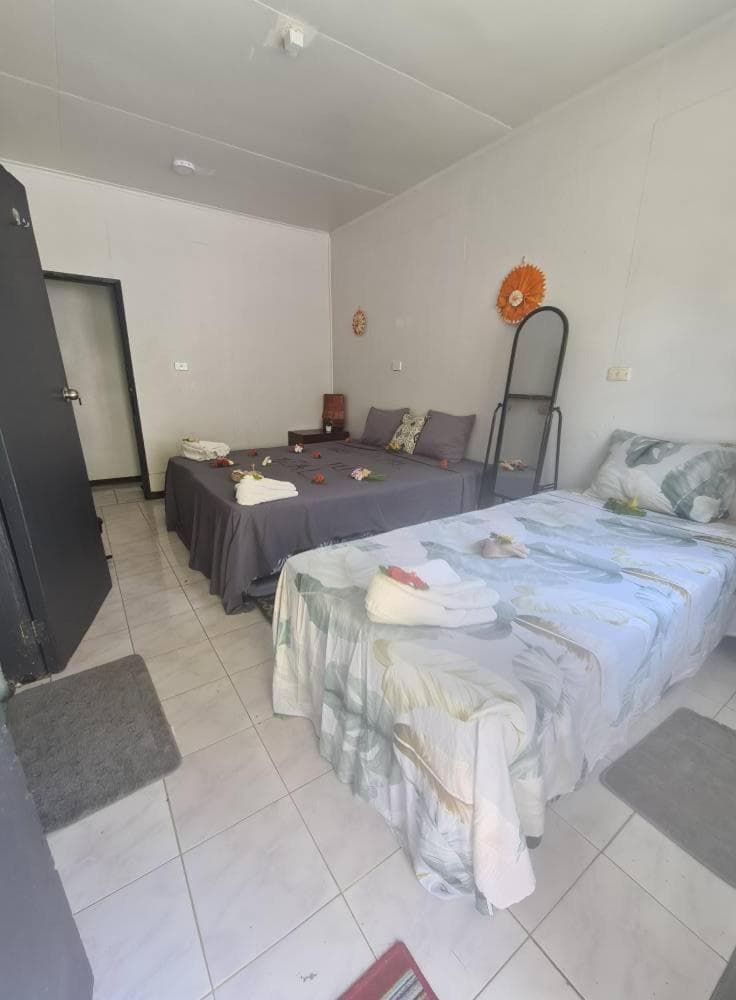 Triple Room with Private Bathroom at The Ideal Bed & Breakfast