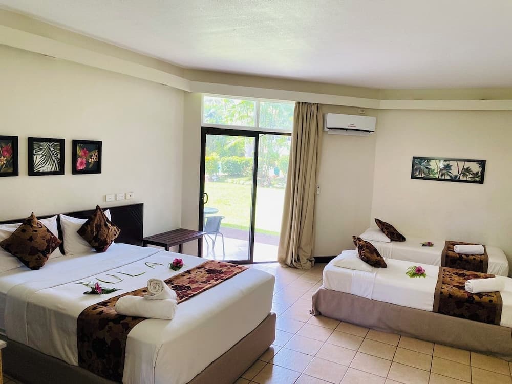 Family Double Room, Balcony, Garden Area at Hotel Oasis