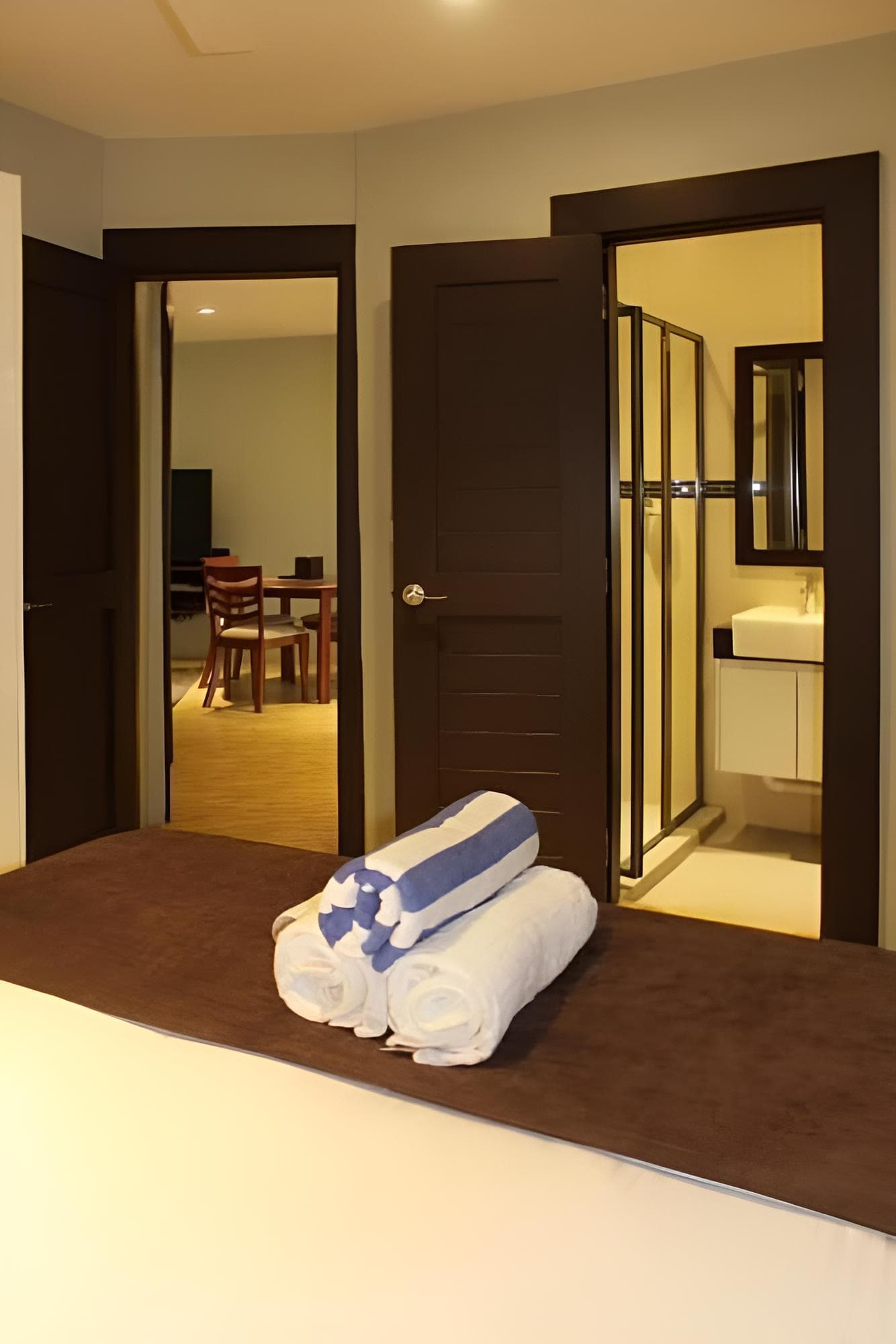 Deluxe Apartment at Greystone Apartments
