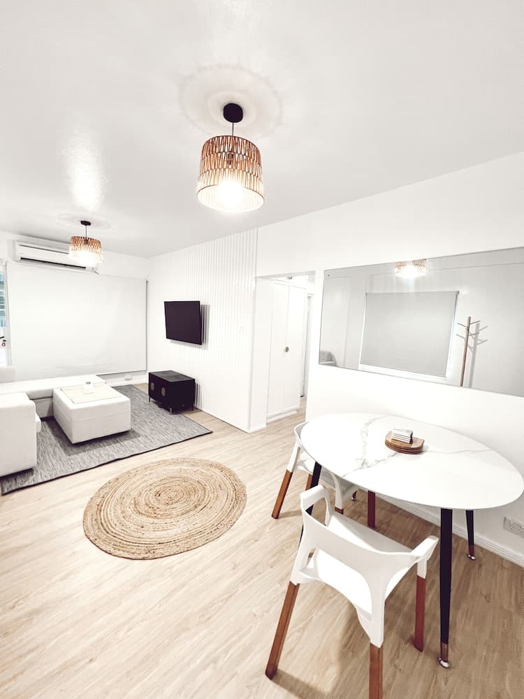 Business Apartment at Gladstone Apartments