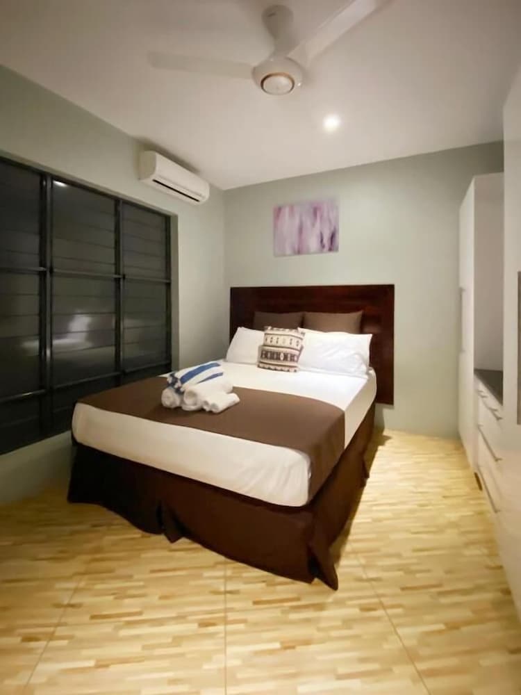 Standard Apartment at Greystone Apartments