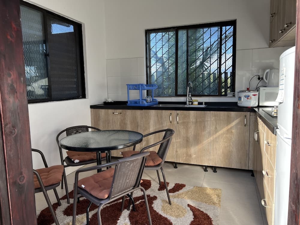 Deluxe Double Room, Kitchen at Pasifika Guesthouse