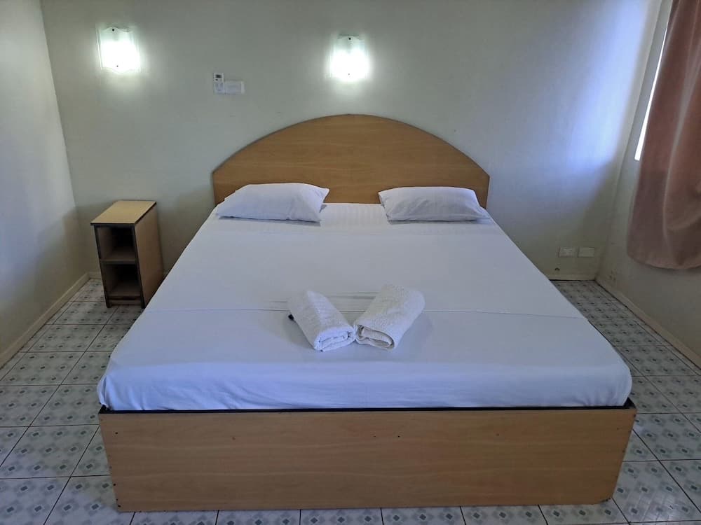 Standard Room With Air Conditioning at Fun World Plaza Hotel