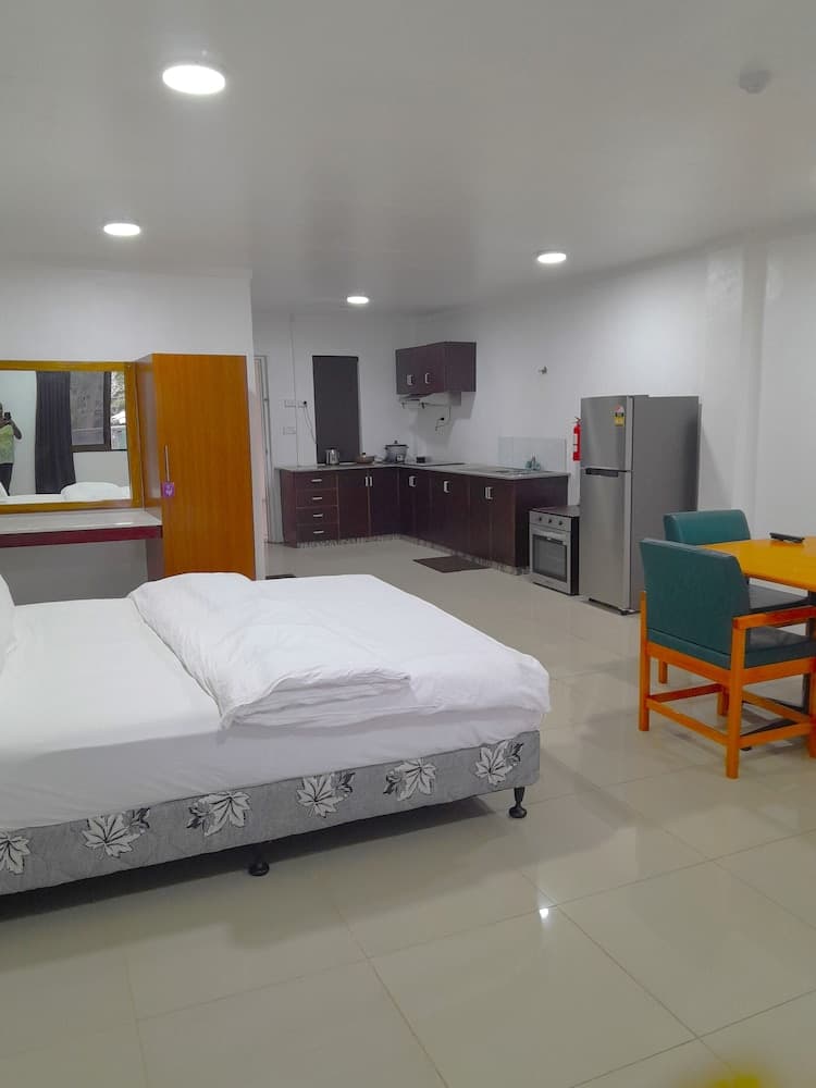 Standard Room, 1 King Bed, Courtyard View at White Diamond Apartment