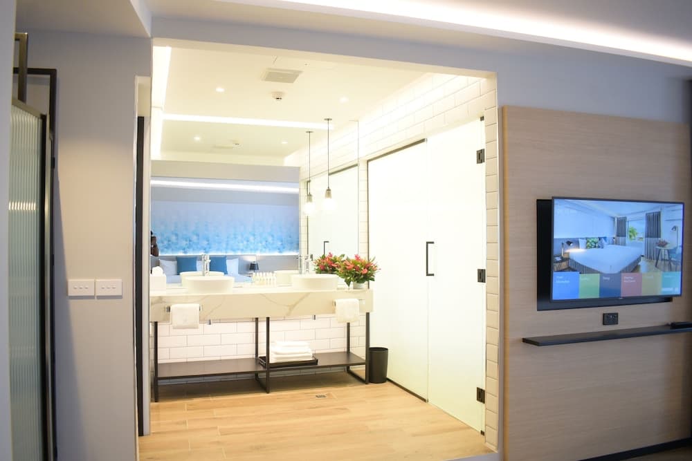 Executive Suite at Tanoa Plaza Suva