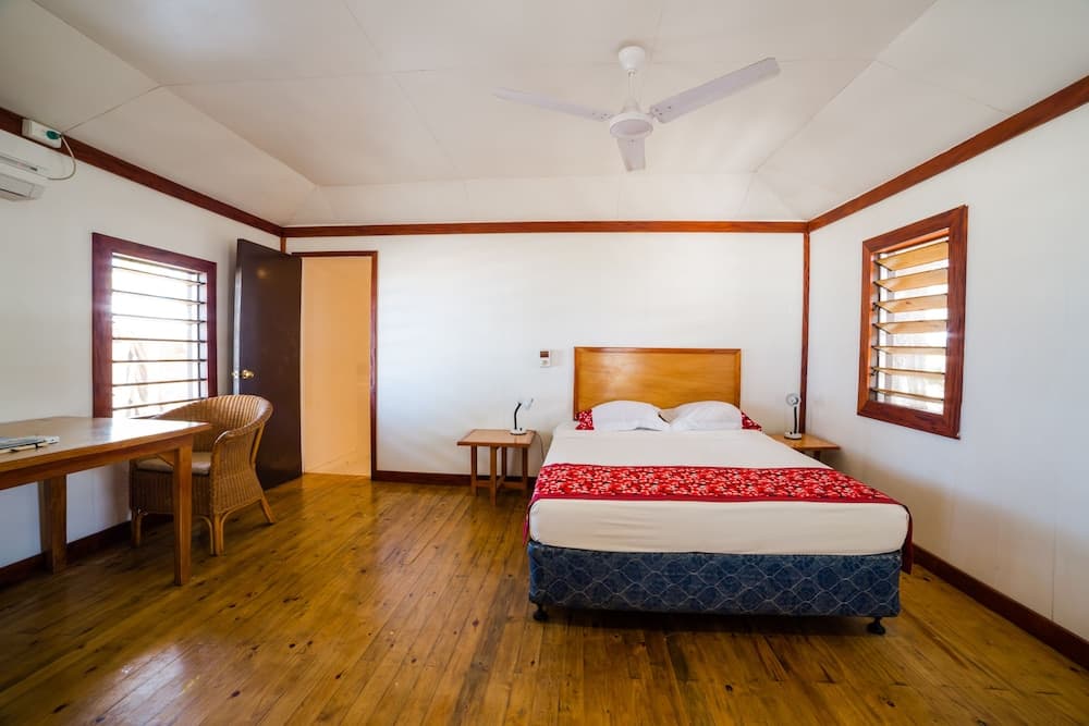 Beach Front Cottage, One Double Bed at Ratu Kini Backpackers & Dive Resort