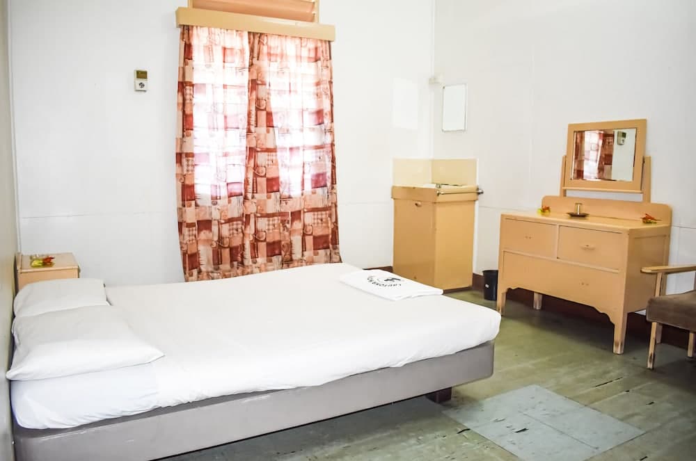 Budget Room, Shared Bathroom at Lautoka Hotel