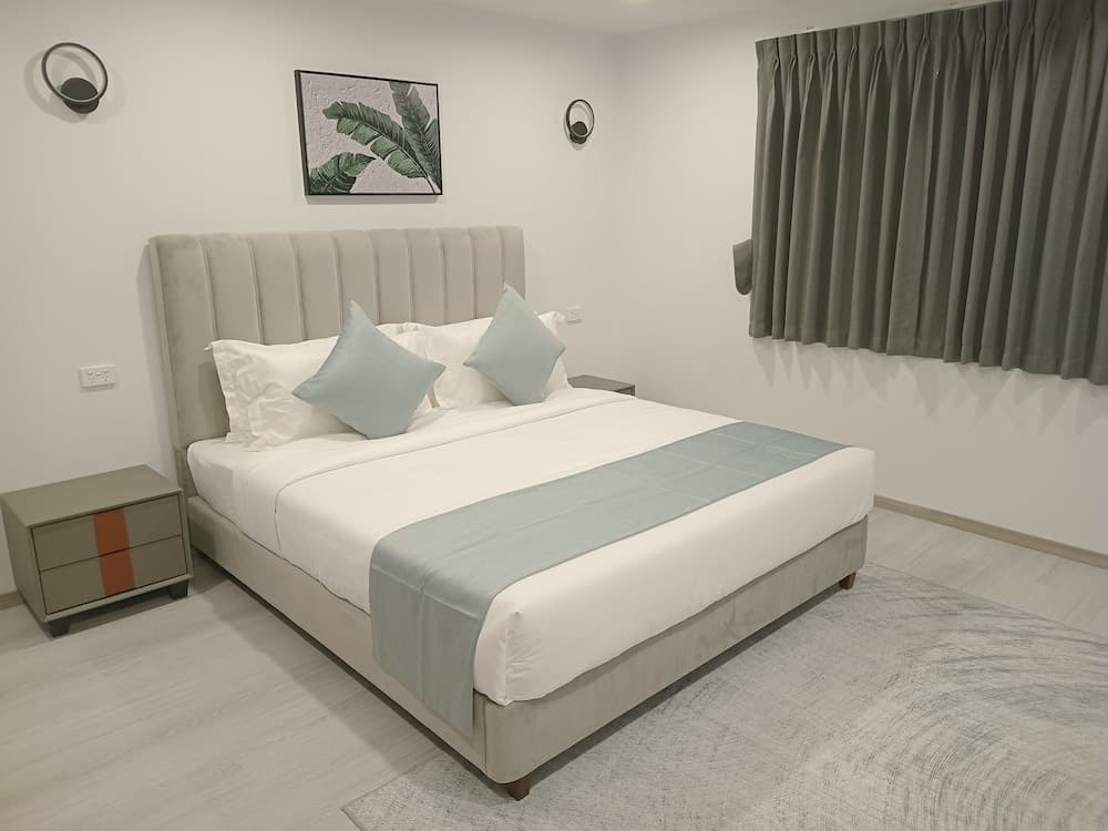Executive Suite, 1 Bedroom, Poolside at Hibiscus Suites And Residences