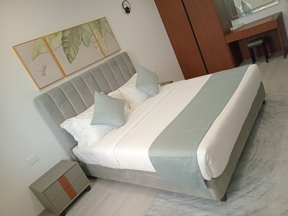 Executive Suite, 1 Bedroom, Balcony, Courtyard View at Hibiscus Suites And Residences