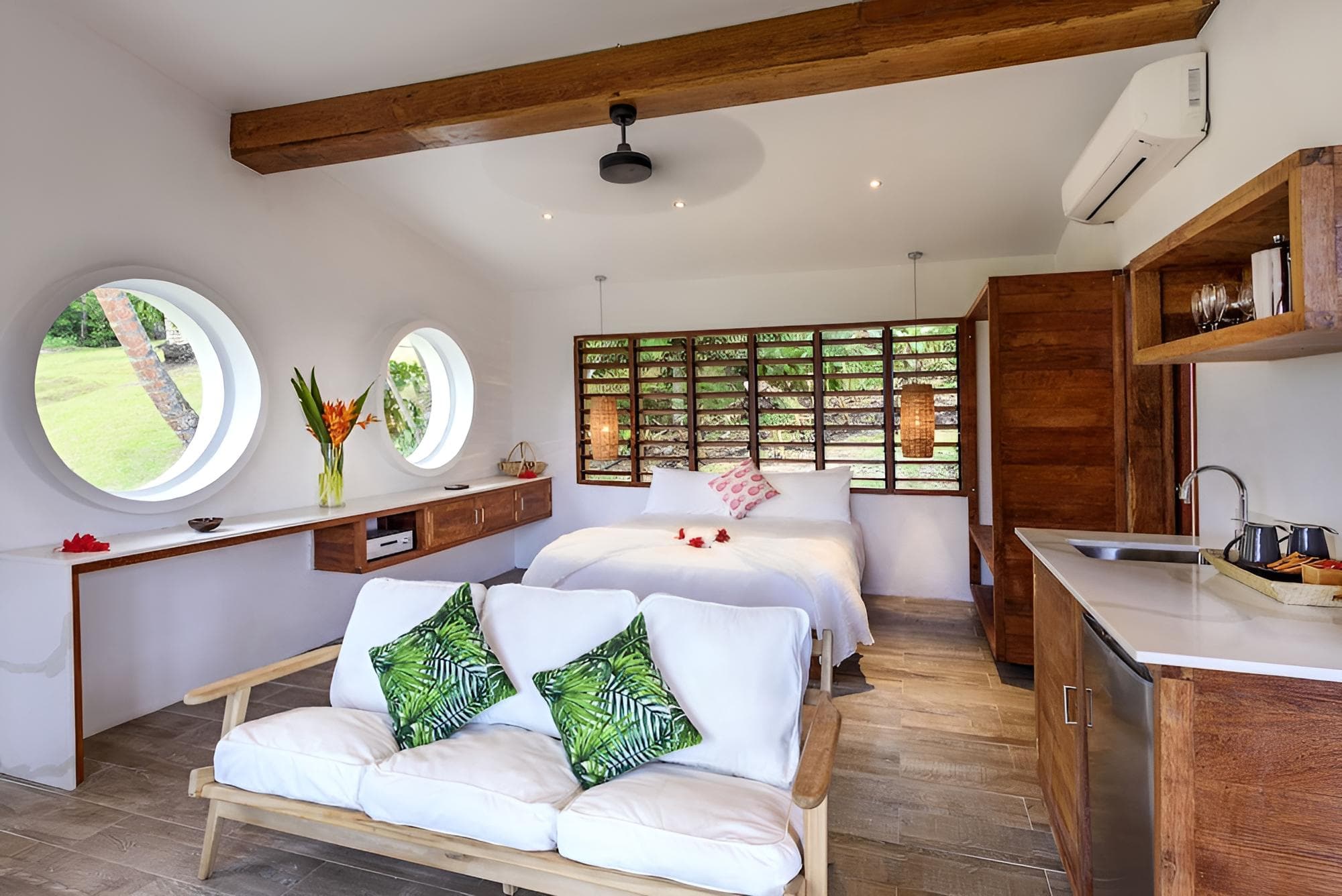 Two Bedroom Royal Retreat at The Remote Resort