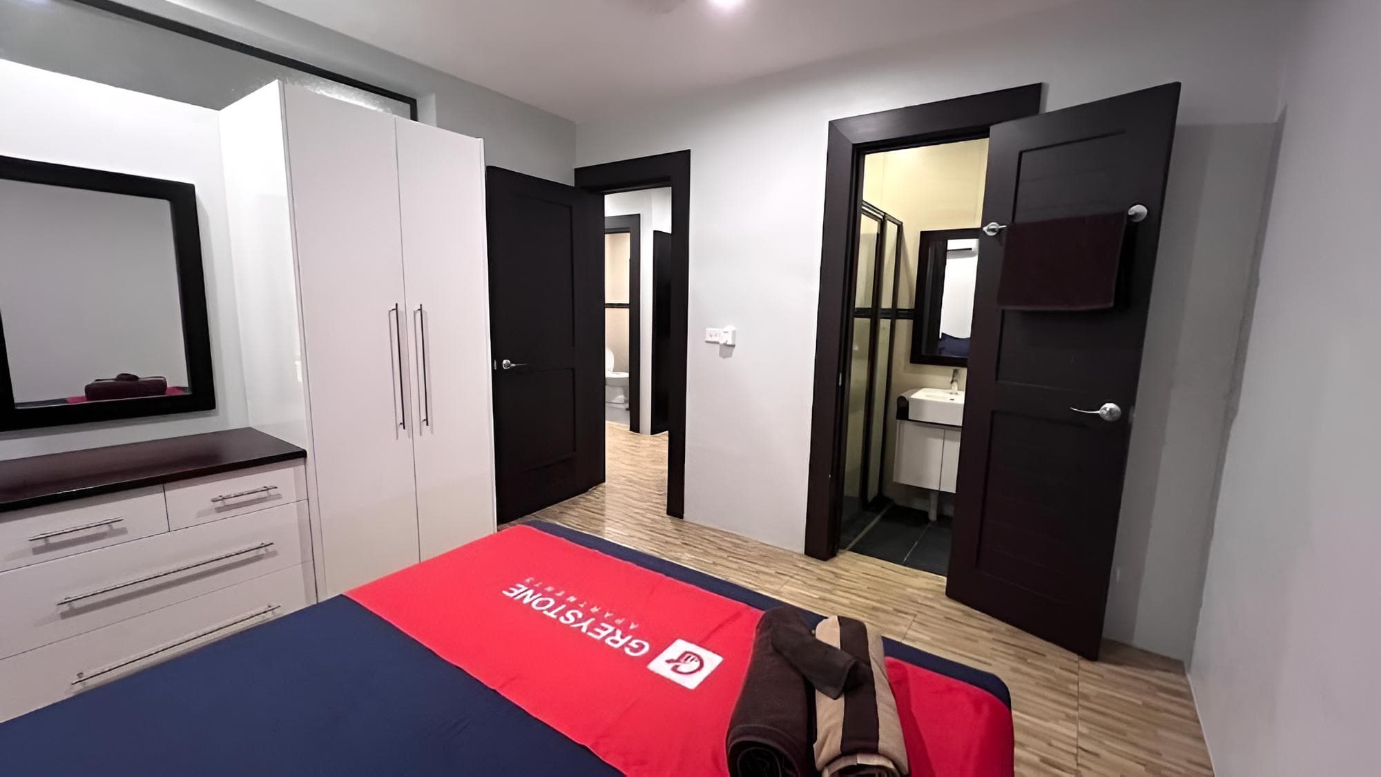 Deluxe Apartment at Greystone Apartments
