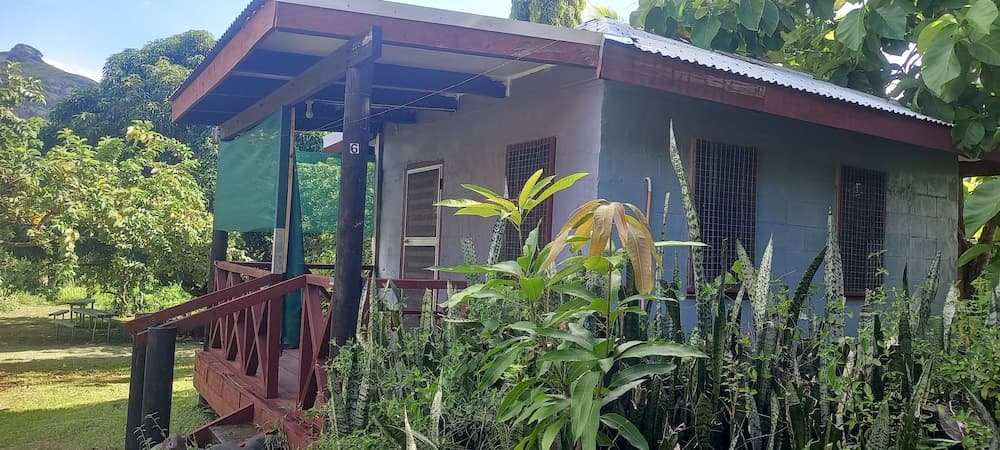 Comfort Quadruple Room, Garden View at Outback Retreat Hotel Fiji