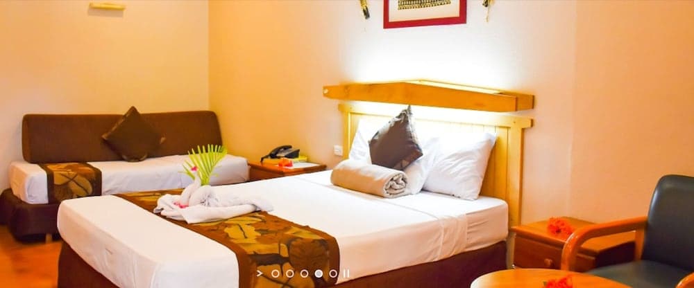 Deluxe Room at Grand Eastern Hotel