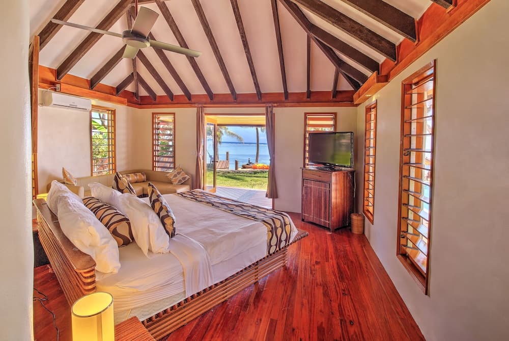Beachfront Honeymooner at Maui Palms