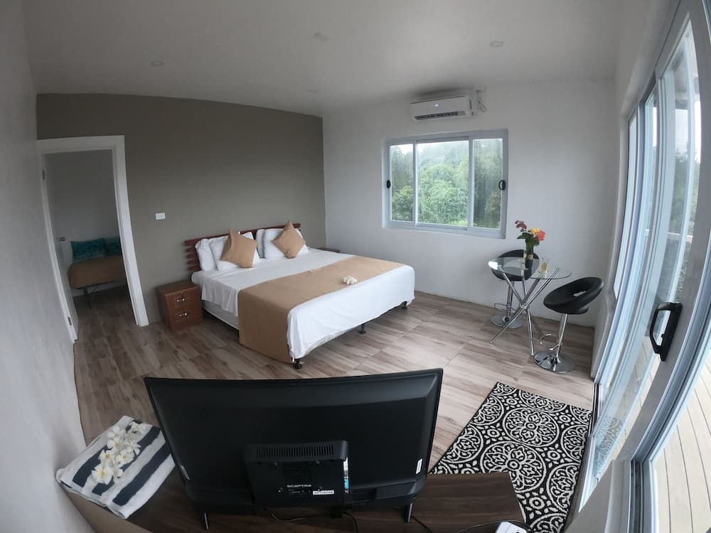 Deluxe Studio Suite, 1 Bedroom, Private Bathroom, Ocean View at Belle Balise