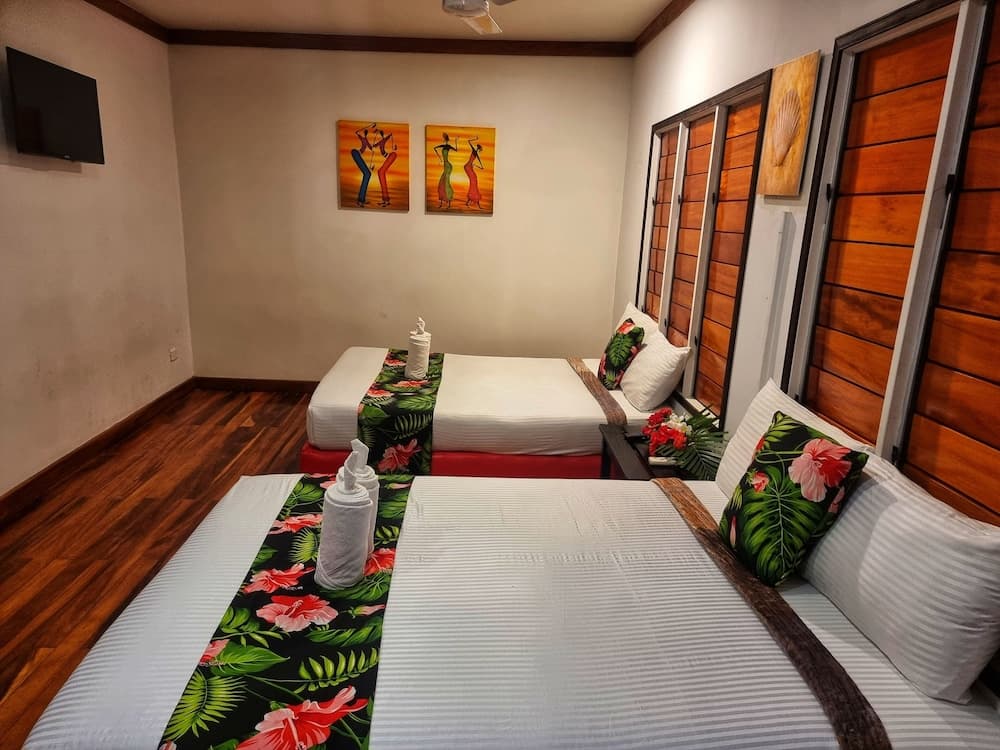 Deluxe Twin Room at Golden Point Resort