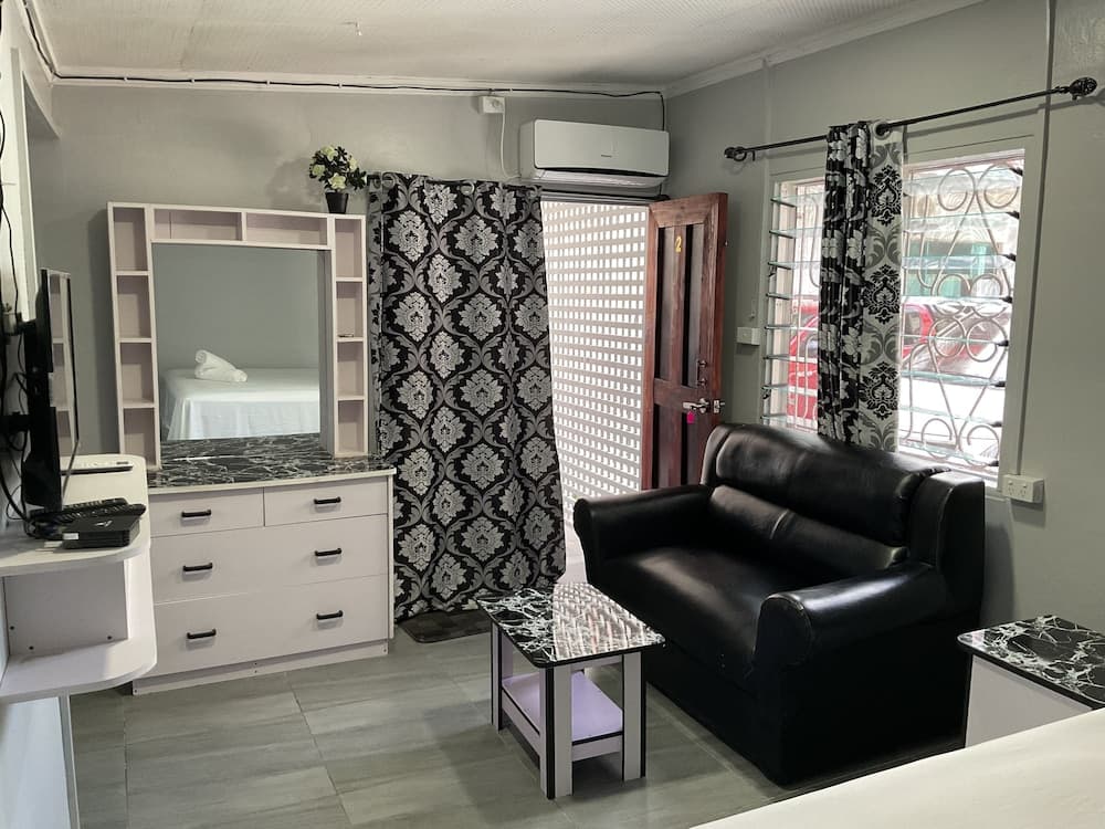 Basic Single Room at Fox Homestay